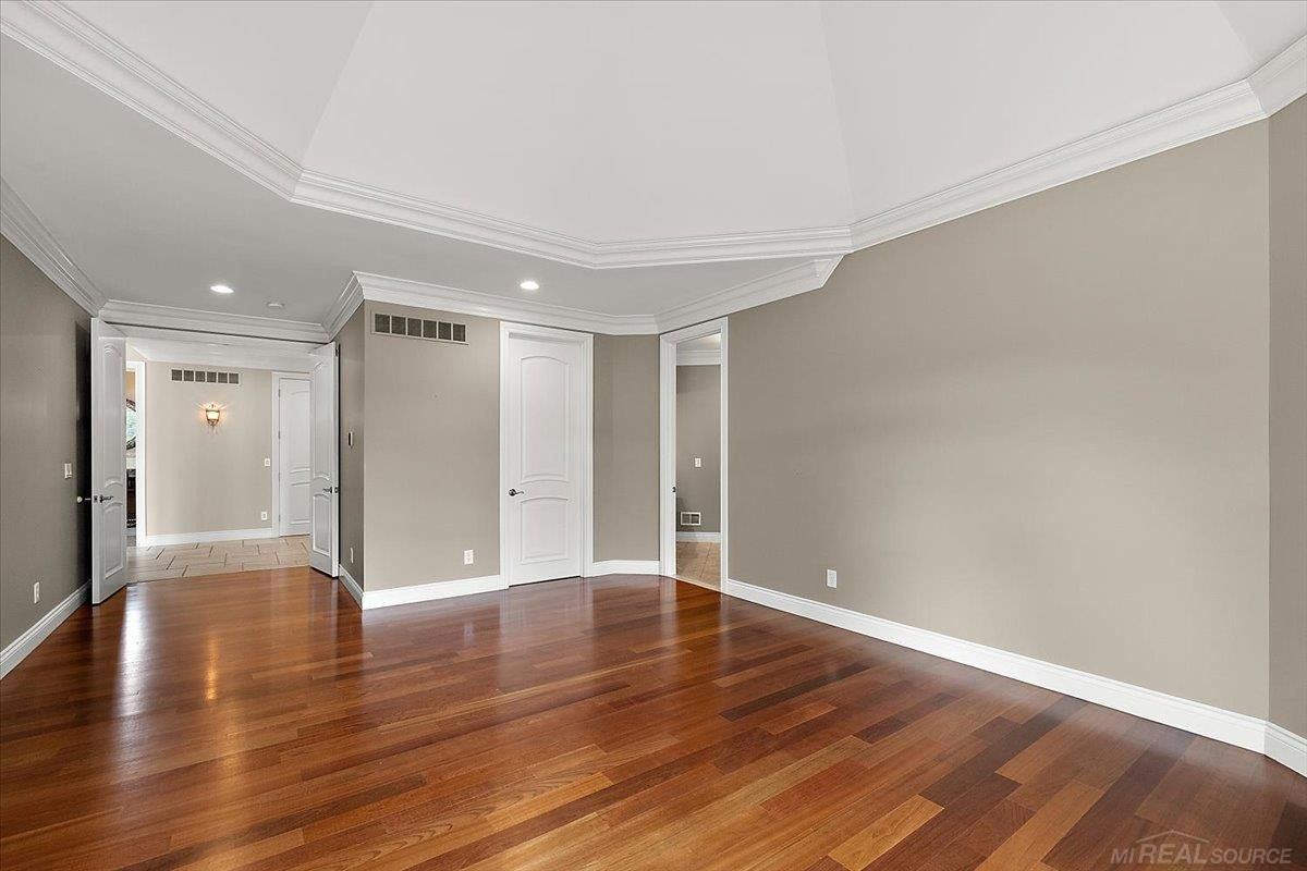54245 Queensborough Drive, Shelby Twp, MI 48315 — Photo 33