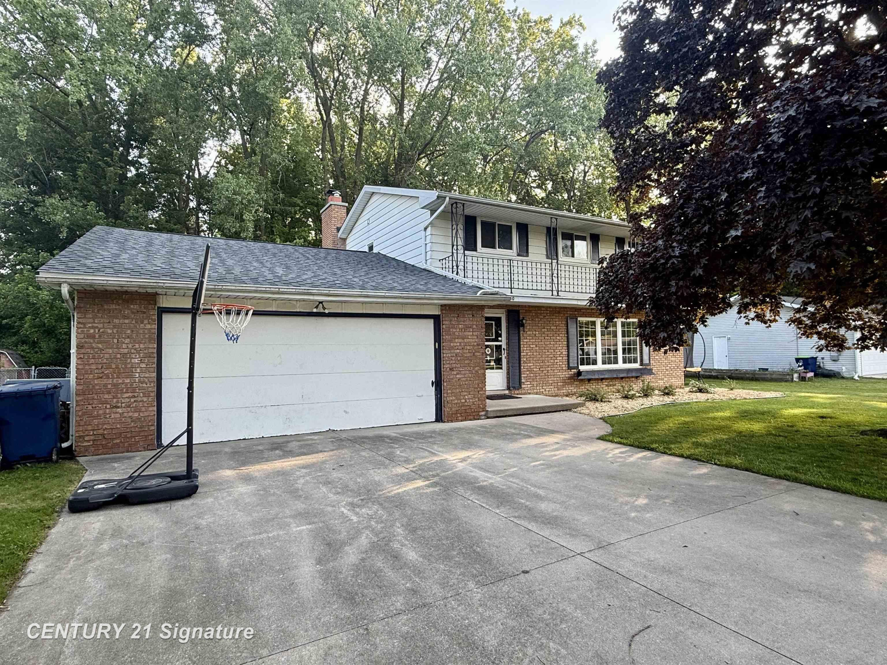 7860 Luann Street, Saginaw, MI 48609 — front exterior