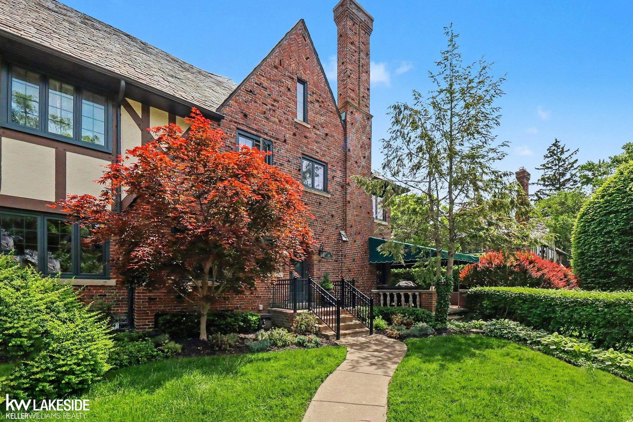 286 Rivard Boulevard, Grosse Pointe, MI 48230 — Photo 2