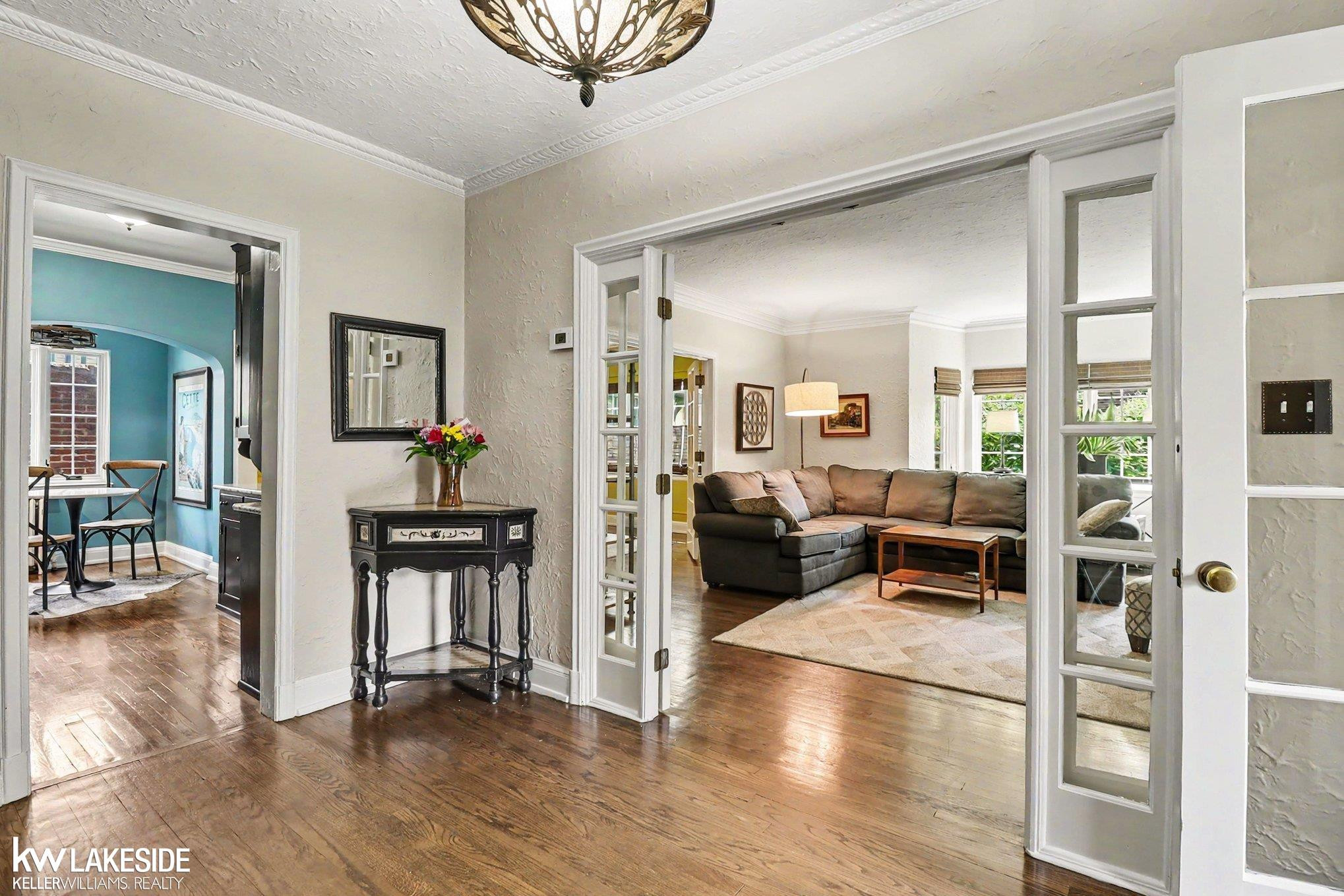 286 Rivard Boulevard, Grosse Pointe, MI 48230 — Photo 9