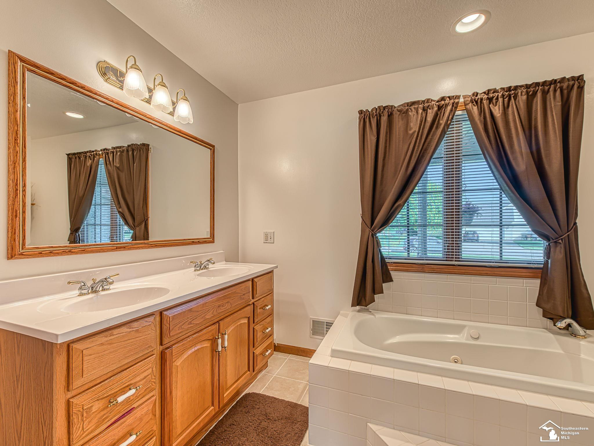 14320 Jonathon Road, Monroe, MI 48161 — Photo 23