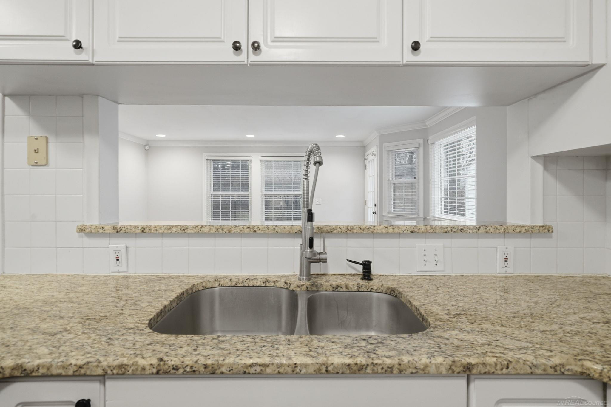 32200 Arlington Drive, Beverly Hills, MI 48025 — Photo 13
