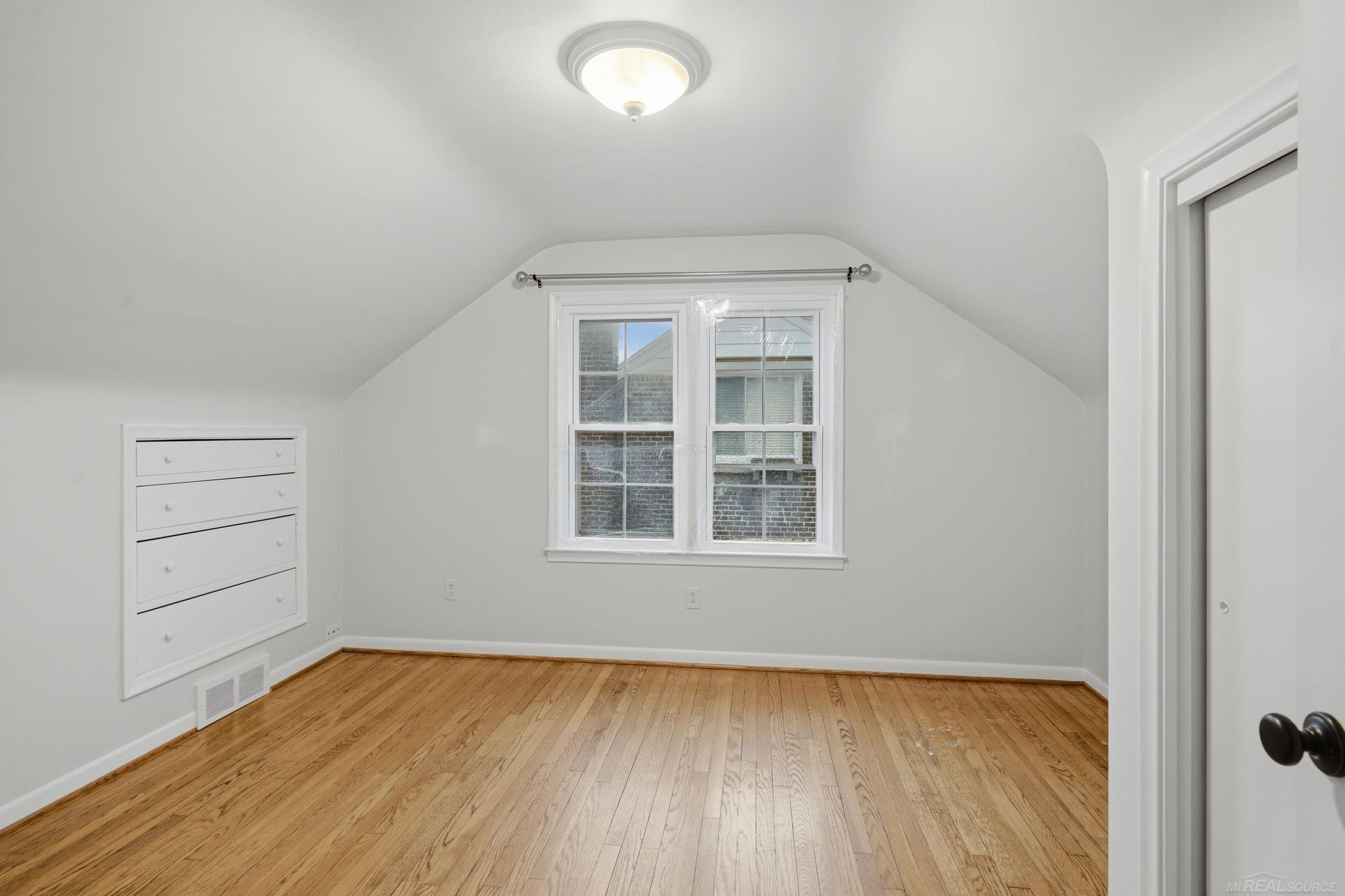 32200 Arlington Drive, Beverly Hills, MI 48025 — Photo 28