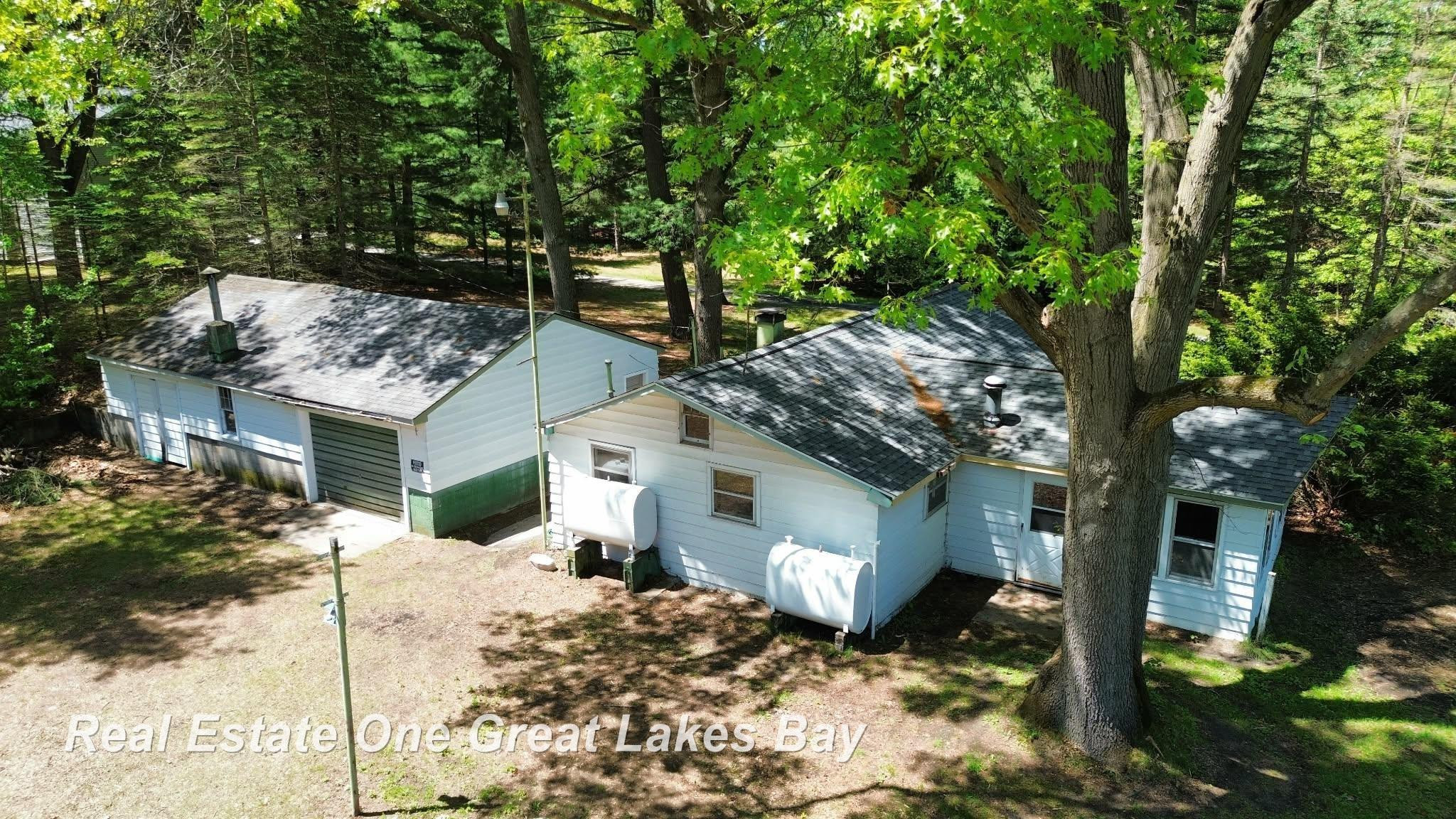 11075 Spencer Road, Saint Charles, MI 48655 — Photo 3