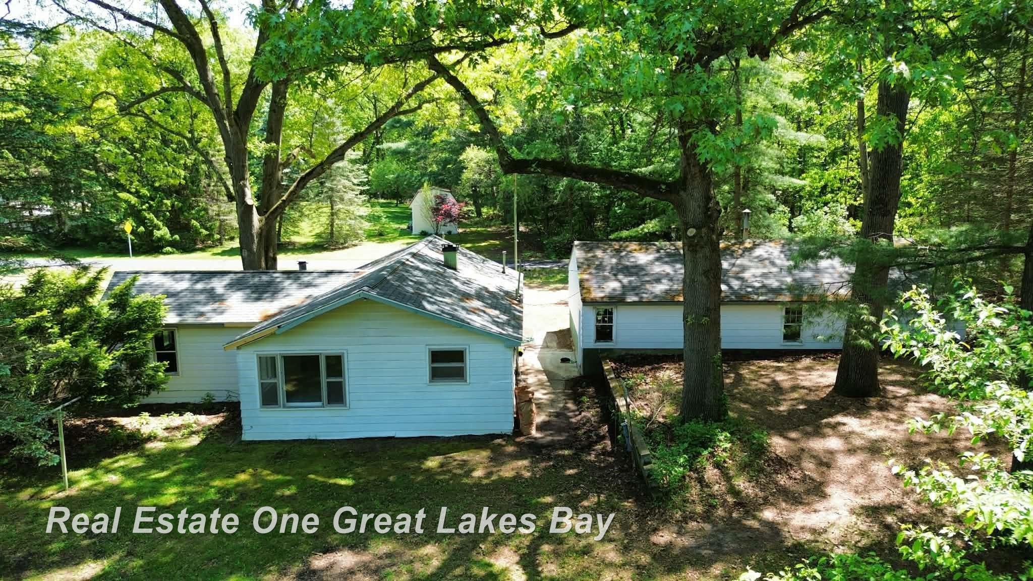 11075 Spencer Road, Saint Charles, MI 48655 — Photo 5