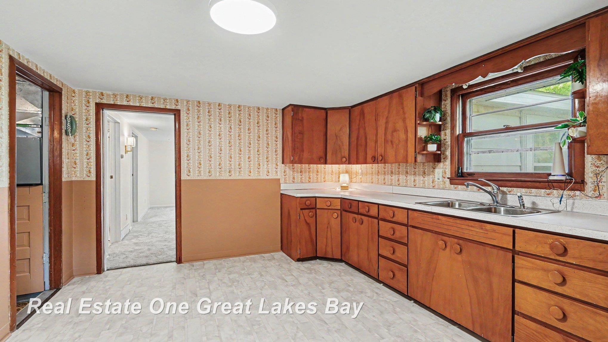 11075 Spencer Road, Saint Charles, MI 48655 — Photo 8