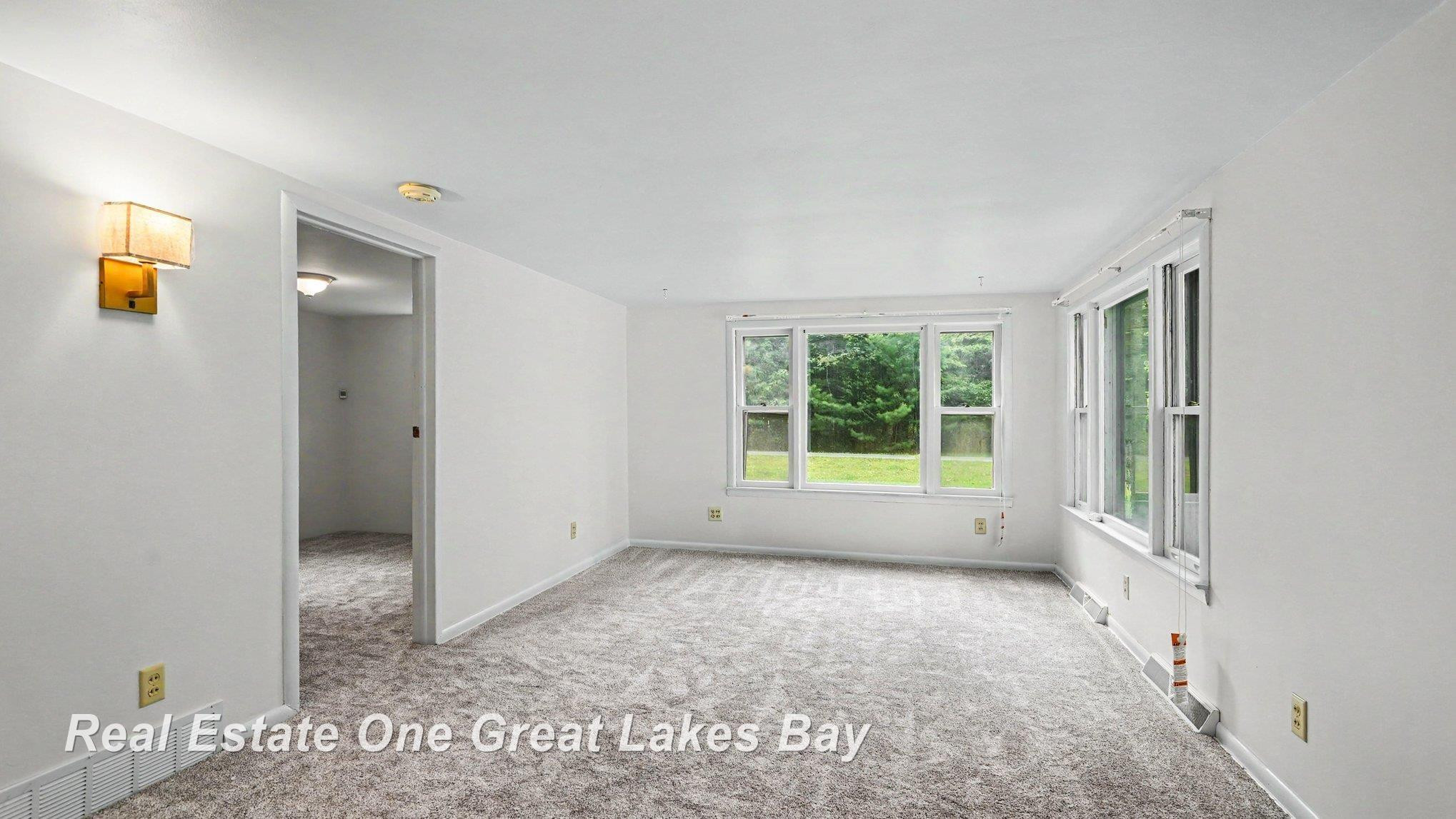 11075 Spencer Road, Saint Charles, MI 48655 — Photo 9