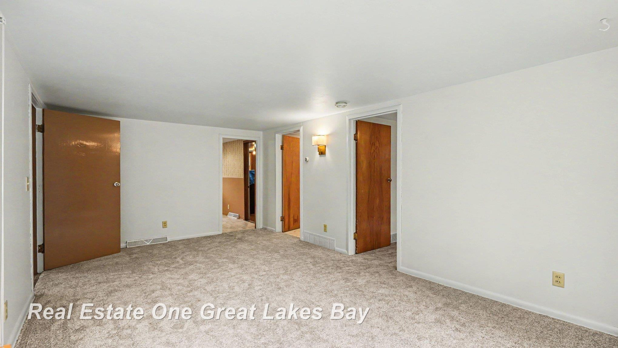 11075 Spencer Road, Saint Charles, MI 48655 — Photo 10