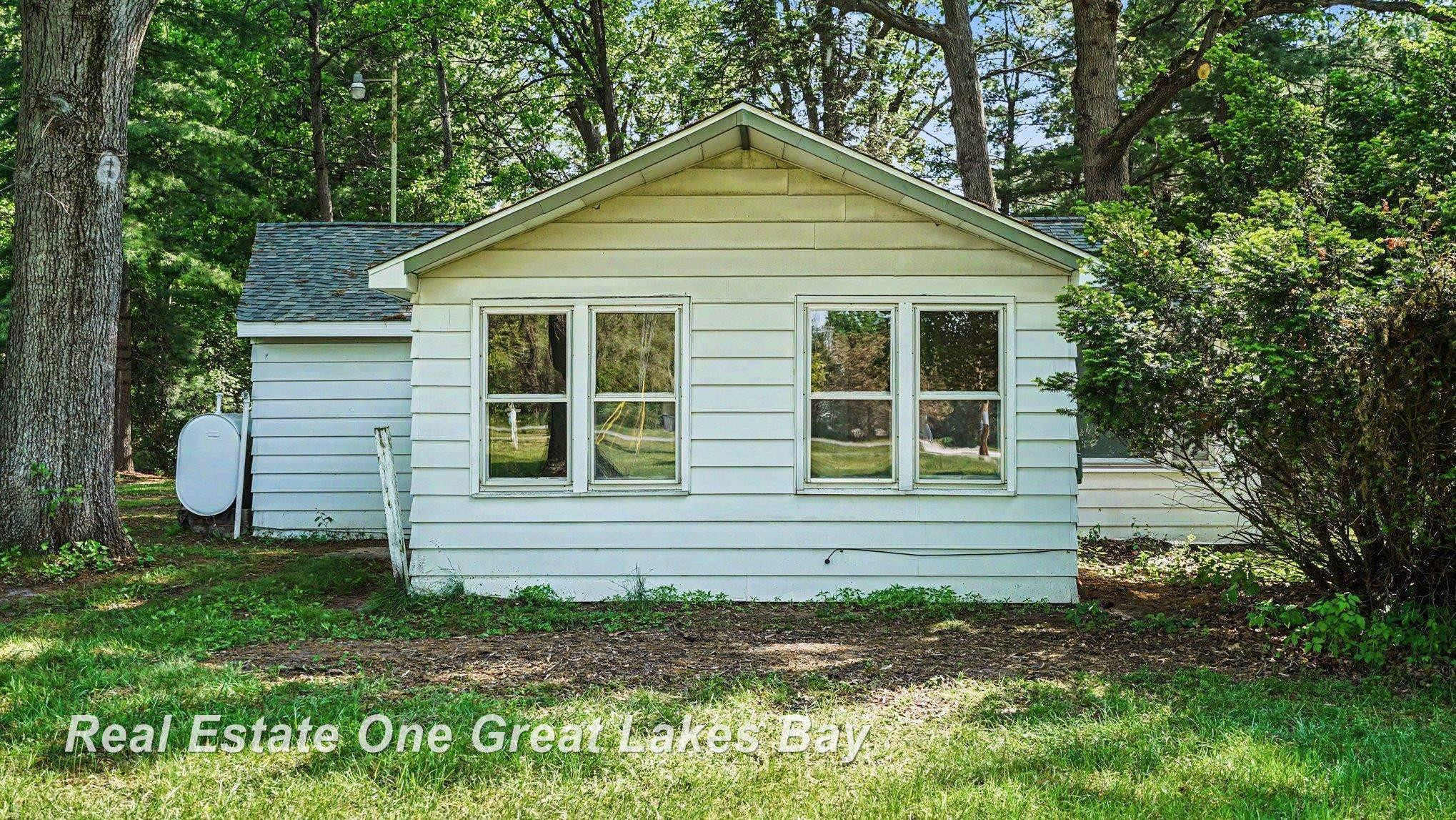 11075 Spencer Road, Saint Charles, MI 48655 — Photo 18