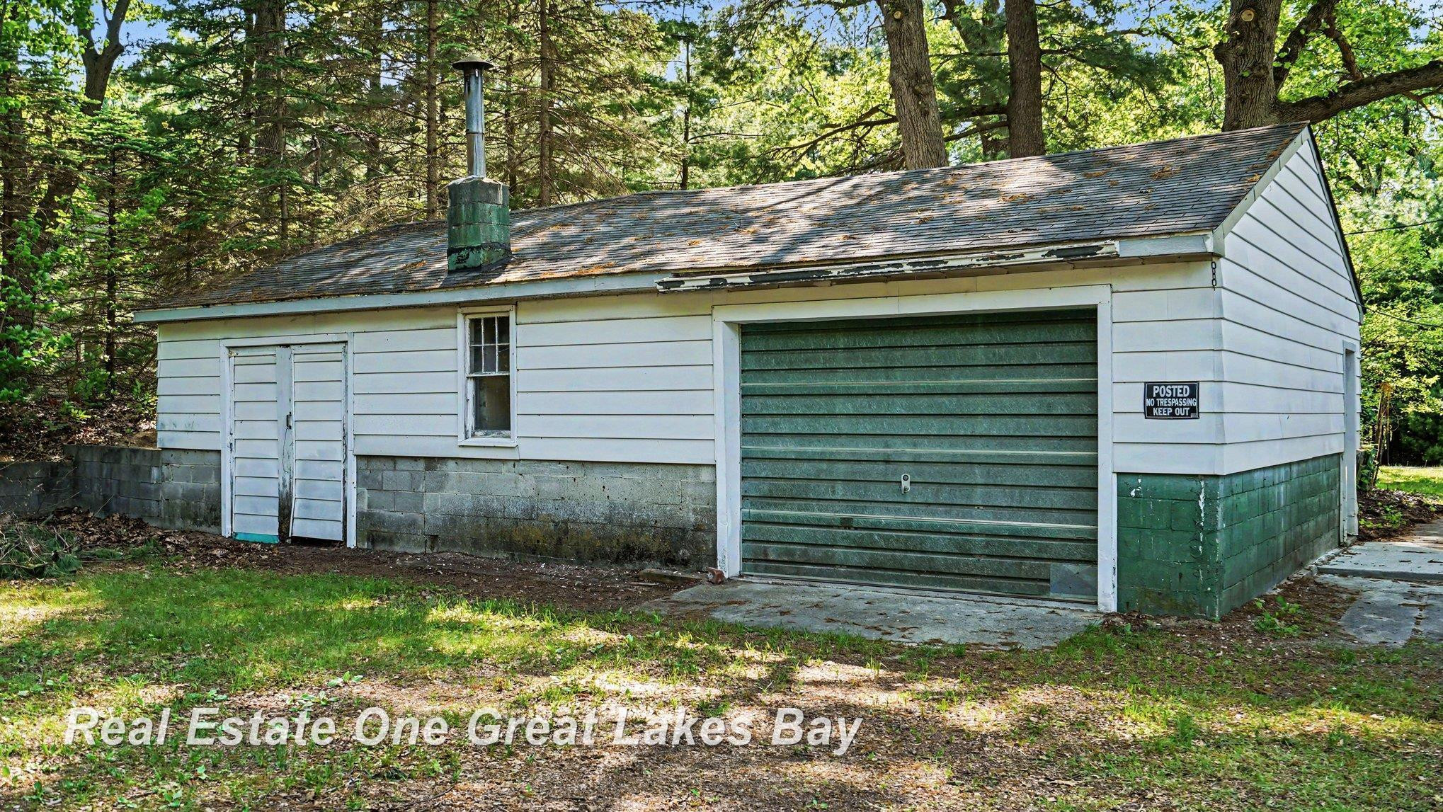 11075 Spencer Road, Saint Charles, MI 48655 — Photo 19