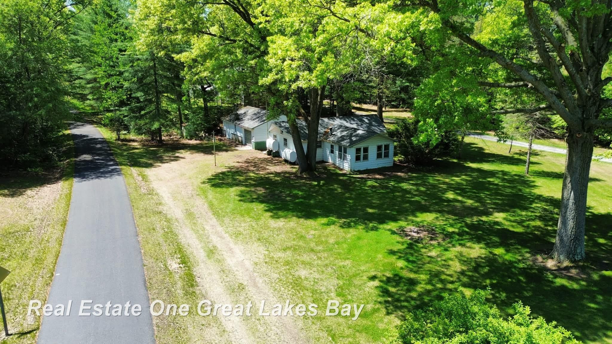 11075 Spencer Road, Saint Charles, MI 48655 — Photo 22