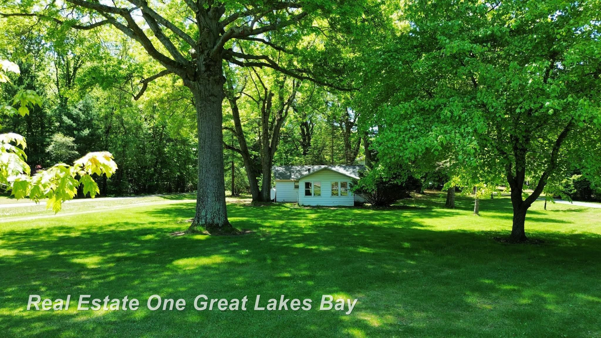 11075 Spencer Road, Saint Charles, MI 48655 — Photo 24