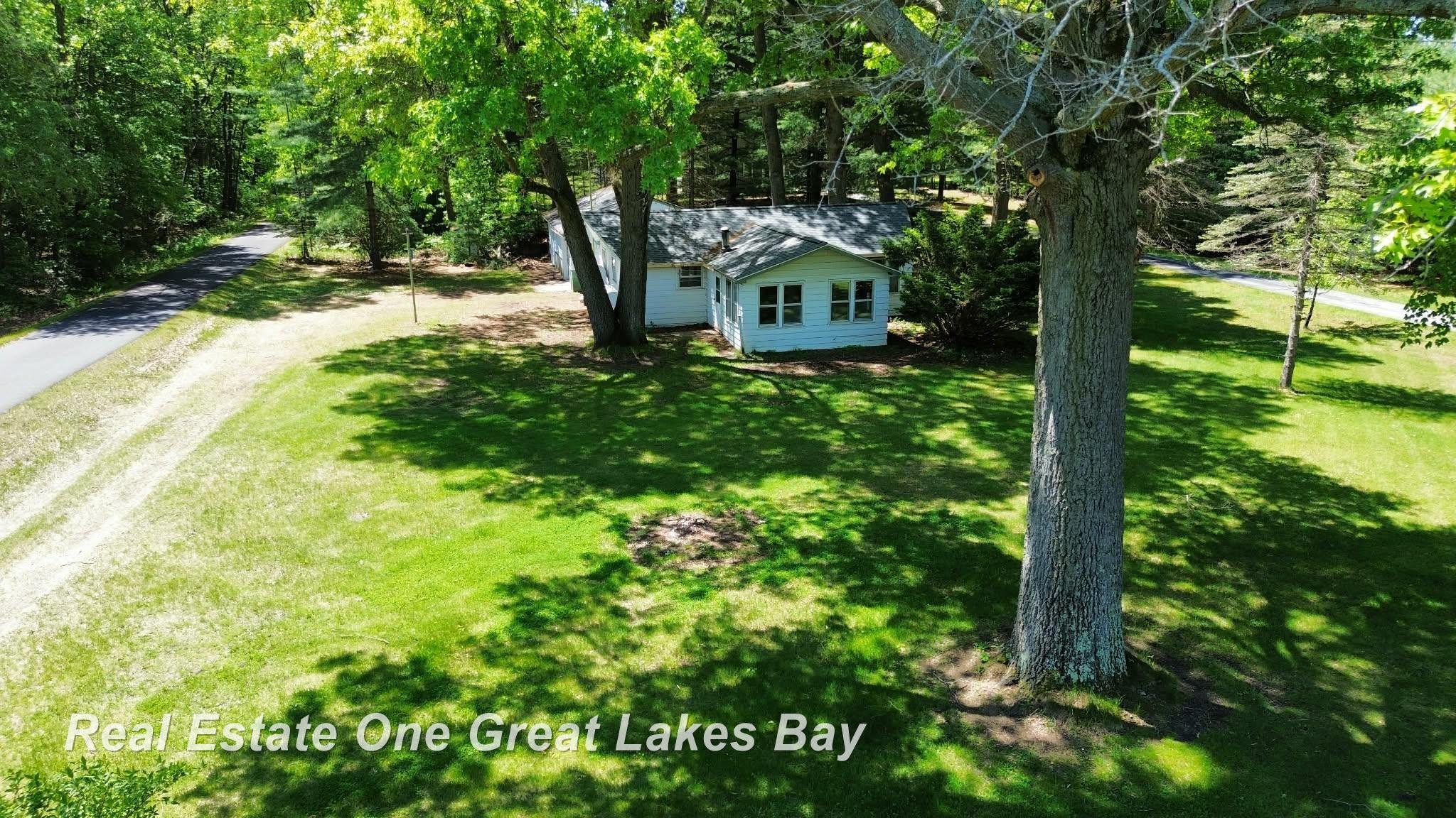 11075 Spencer Road, Saint Charles, MI 48655 — Photo 25