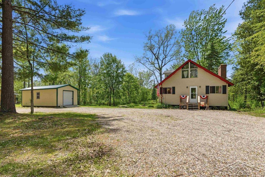 2710 S Whitney Beach Road, Beaverton, MI 48612 — Photo 2