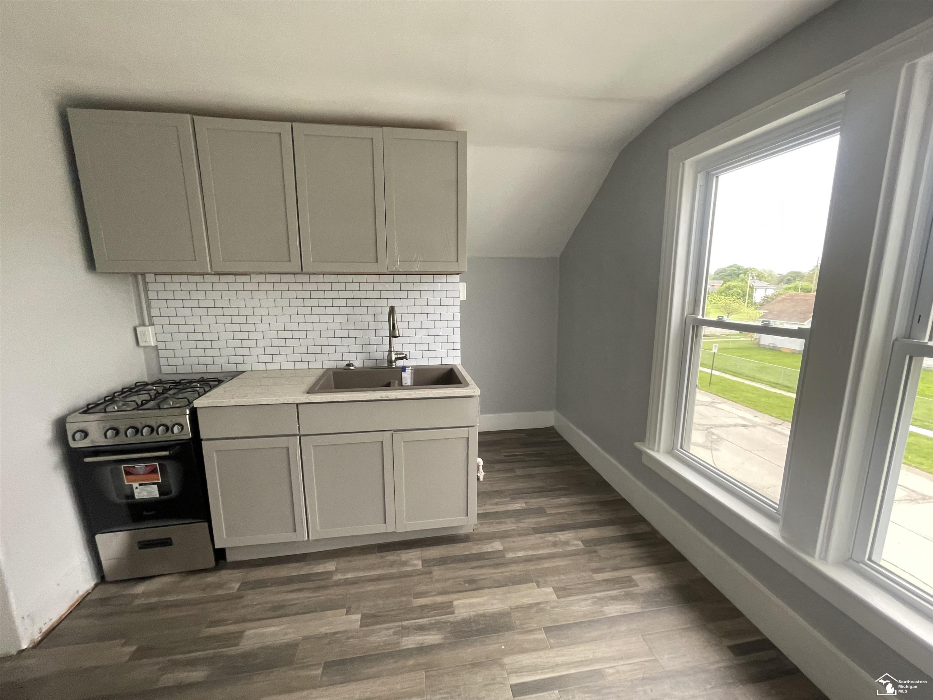 68 Navarre Street, Monroe, MI 48161 — Photo 10