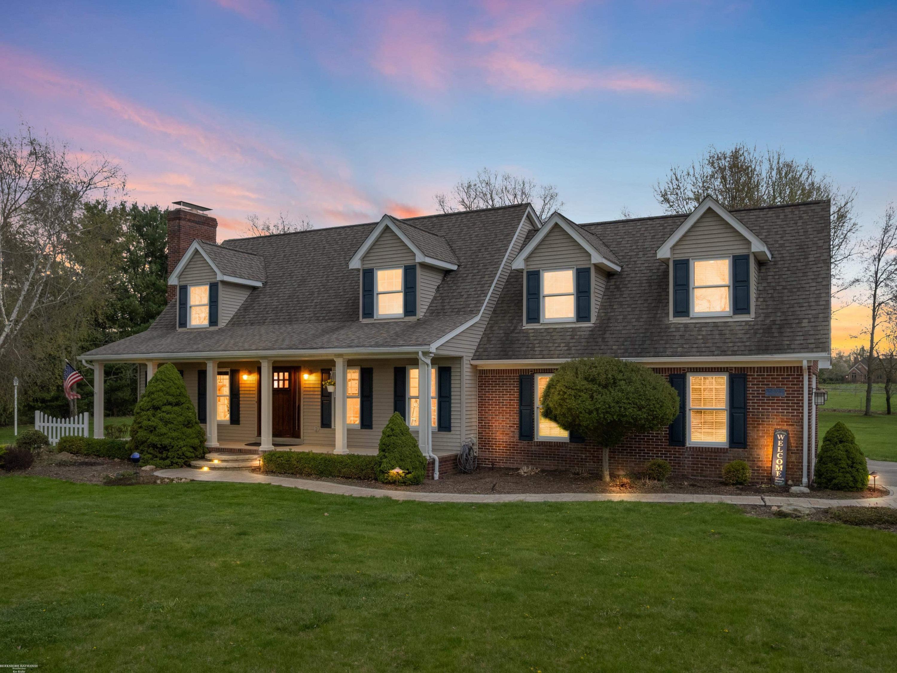 202 Donna Mae Drive, Leonard, MI 48367 — Photo 2