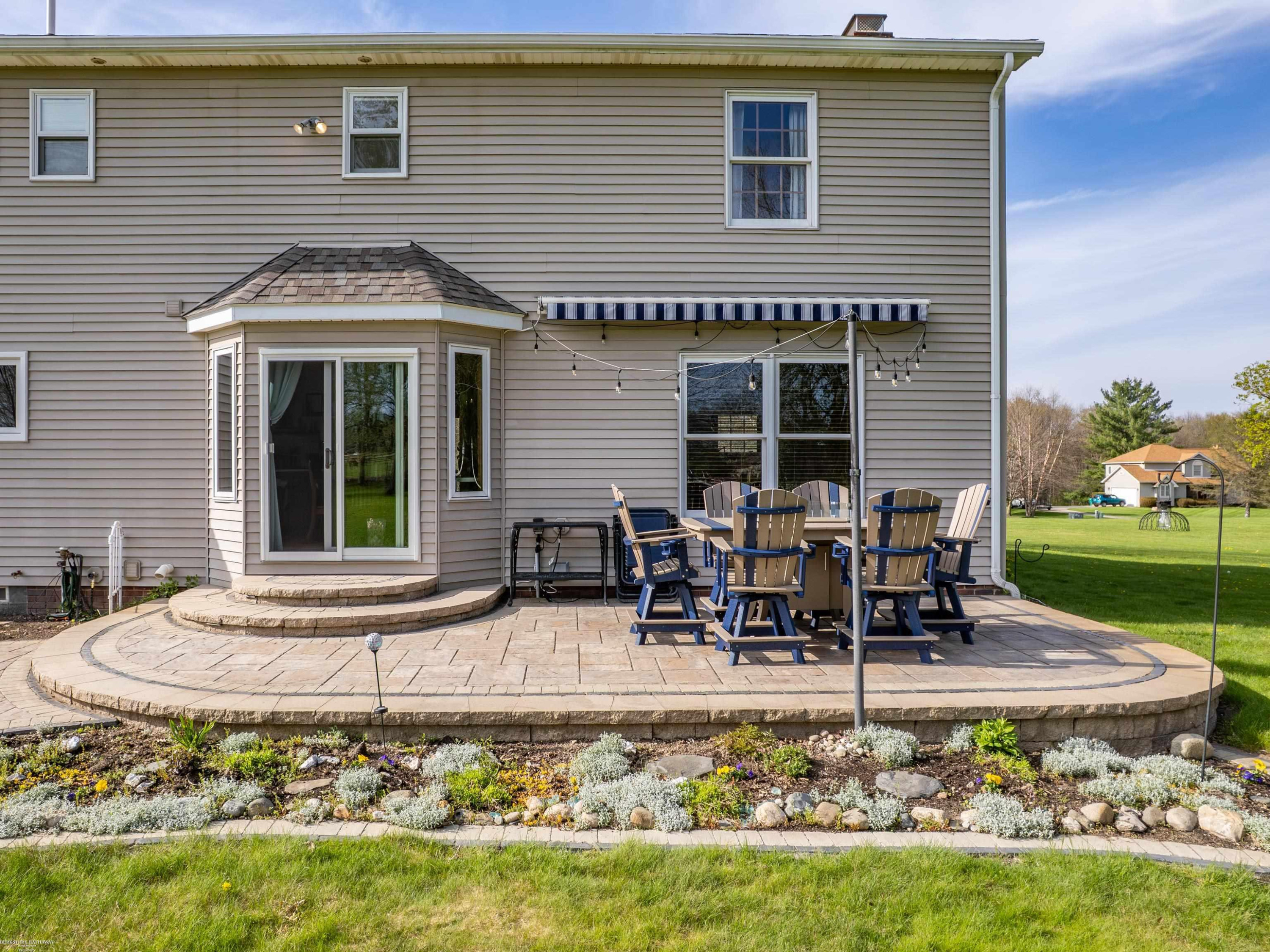 202 Donna Mae Drive, Leonard, MI 48367 — Photo 3
