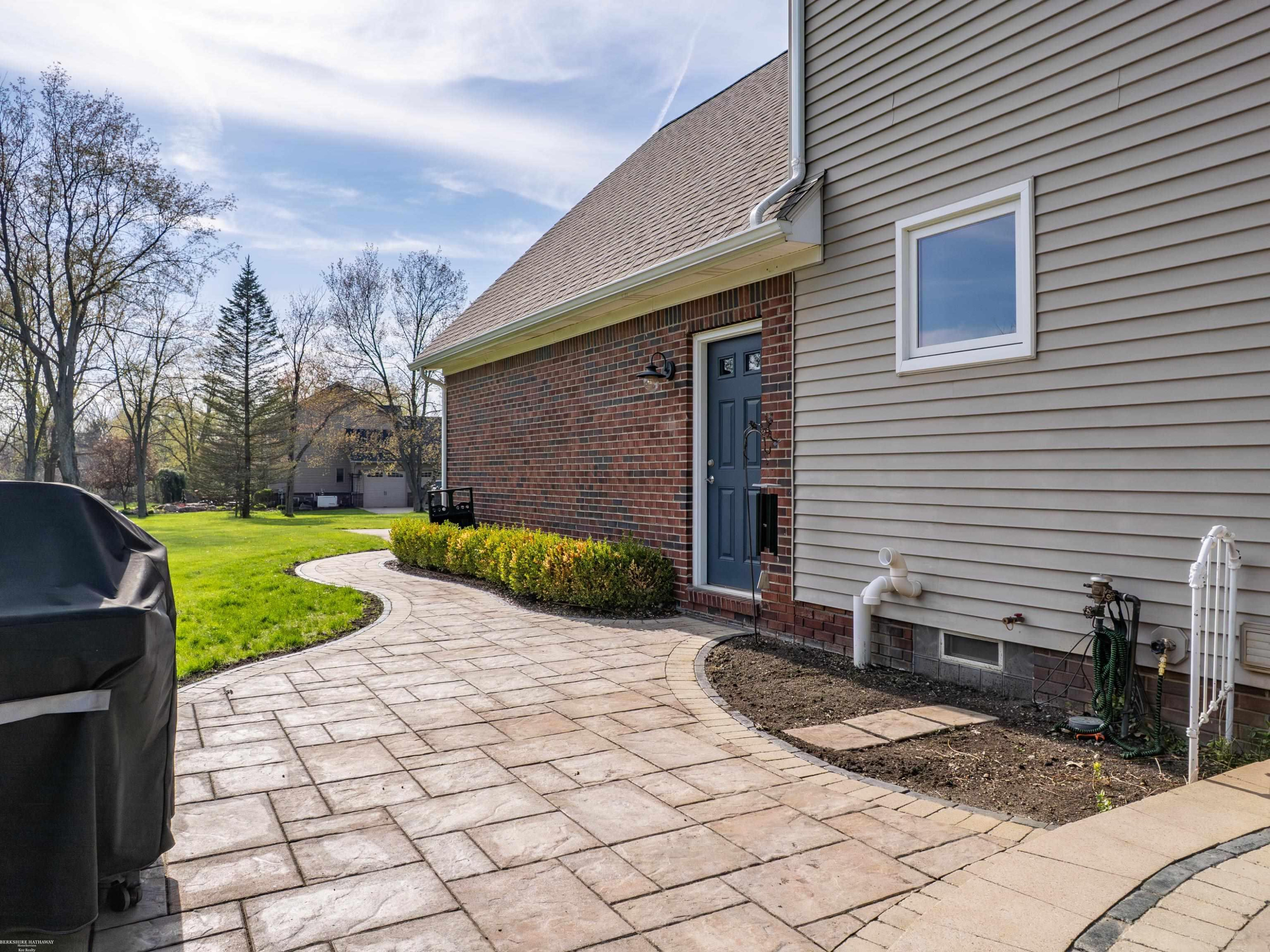 202 Donna Mae Drive, Leonard, MI 48367 — Photo 49