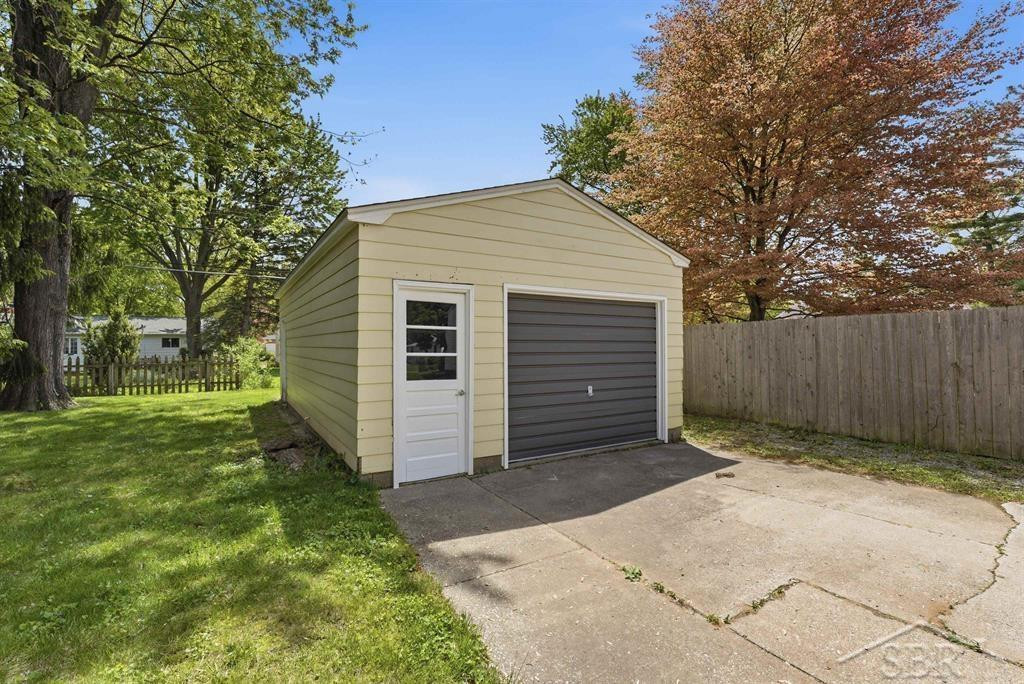 1402 Wyllys Street, Midland, MI 48642 — Photo 23