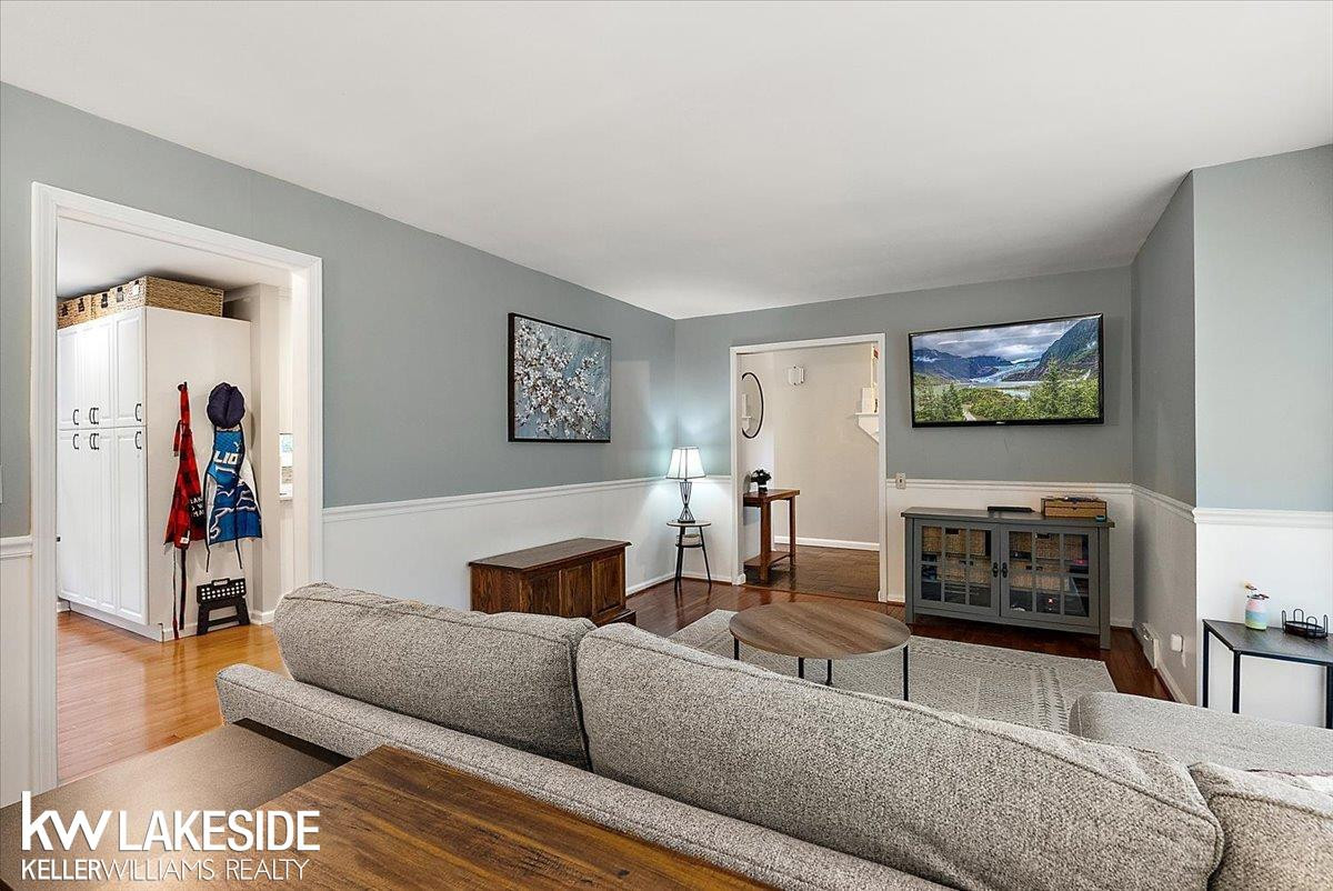 911 Lamppost Lane, Bloomfield Hills, MI 48304 — Photo 8