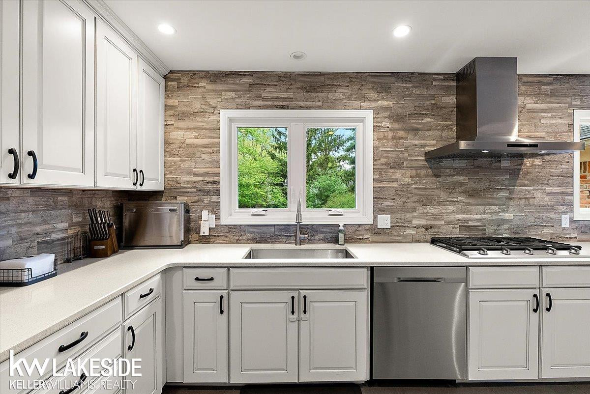 911 Lamppost Lane, Bloomfield Hills, MI 48304 — Photo 11