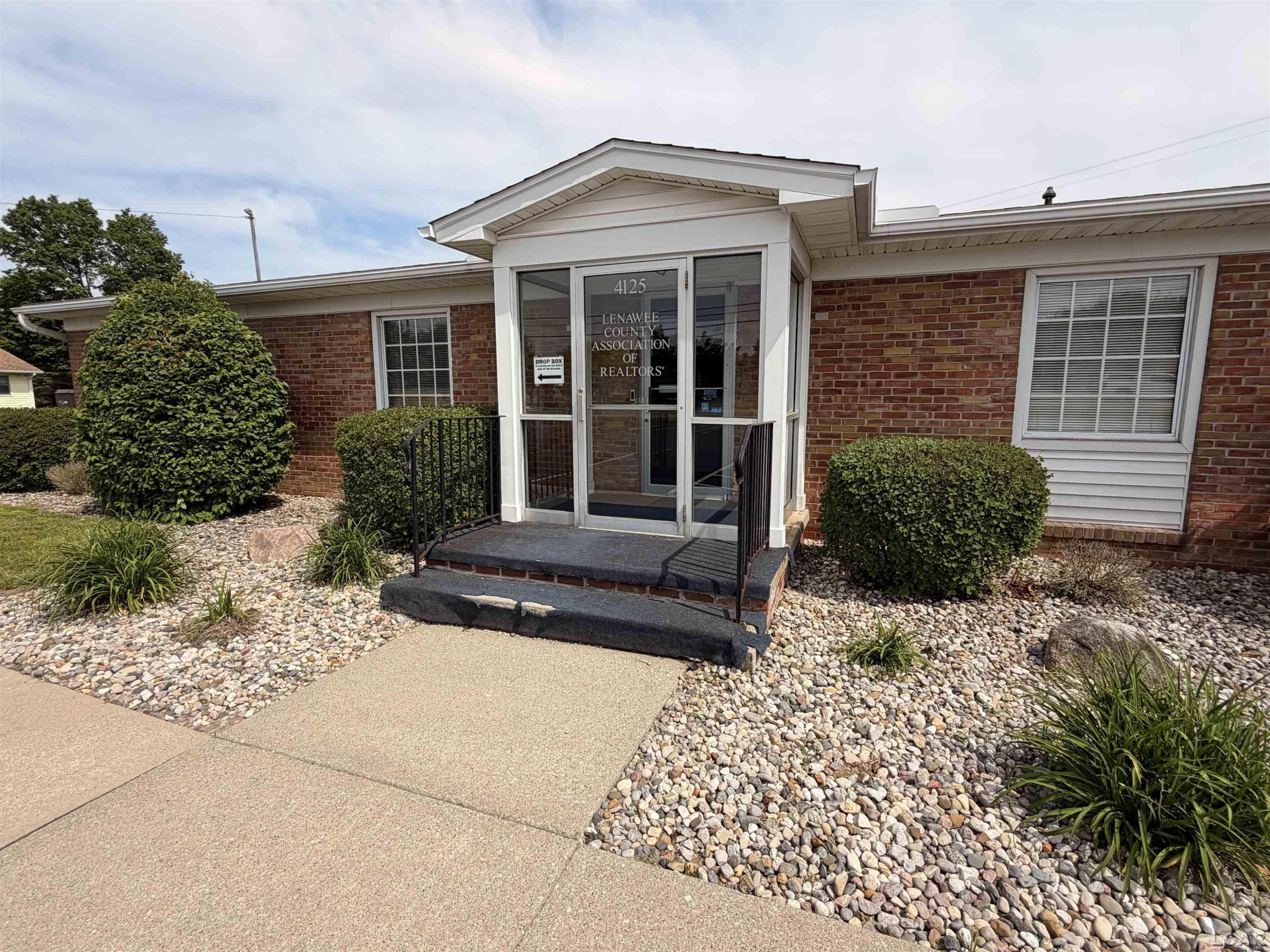 4125 Occidental Highway, Adrian, MI 49221 — front exterior