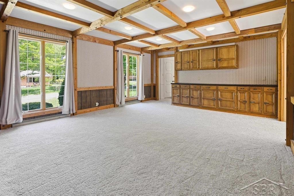 2109 Dilloway Drive, Midland, MI 48640 — Photo 9