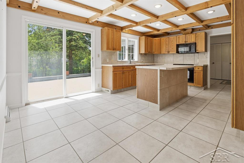 2109 Dilloway Drive, Midland, MI 48640 — Photo 10