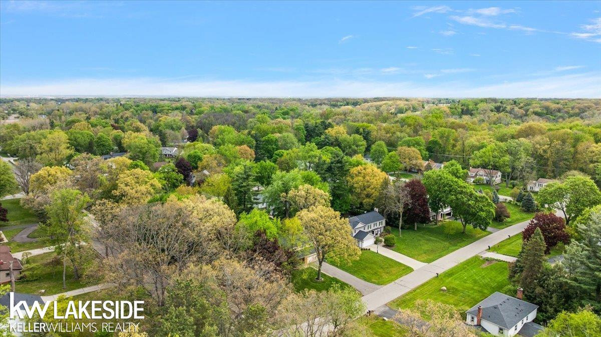 911 Lamppost Lane, Bloomfield Hills, MI 48304 — Photo 65