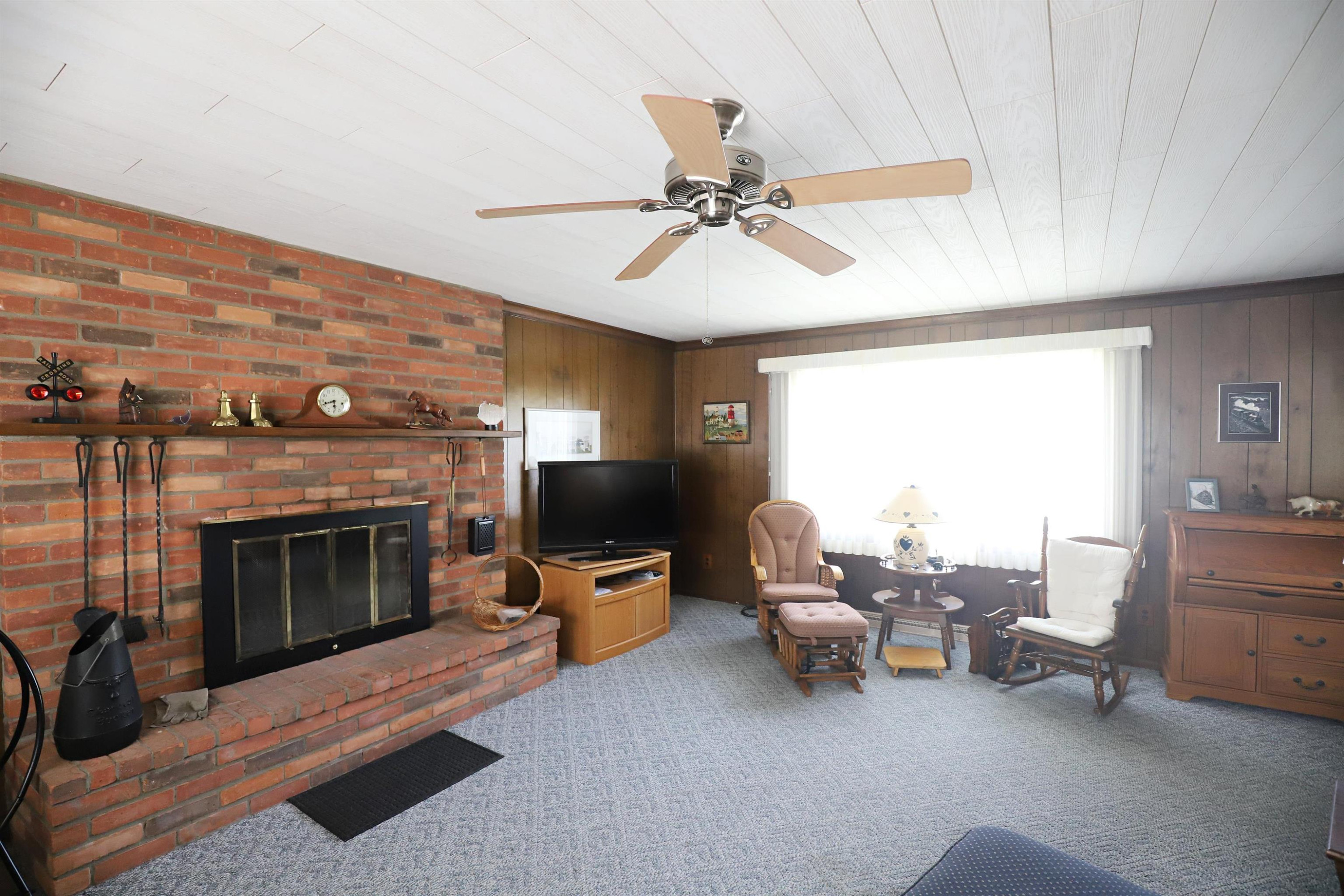 536 Warren Avenue, Flushing, MI 48433 — Photo 3