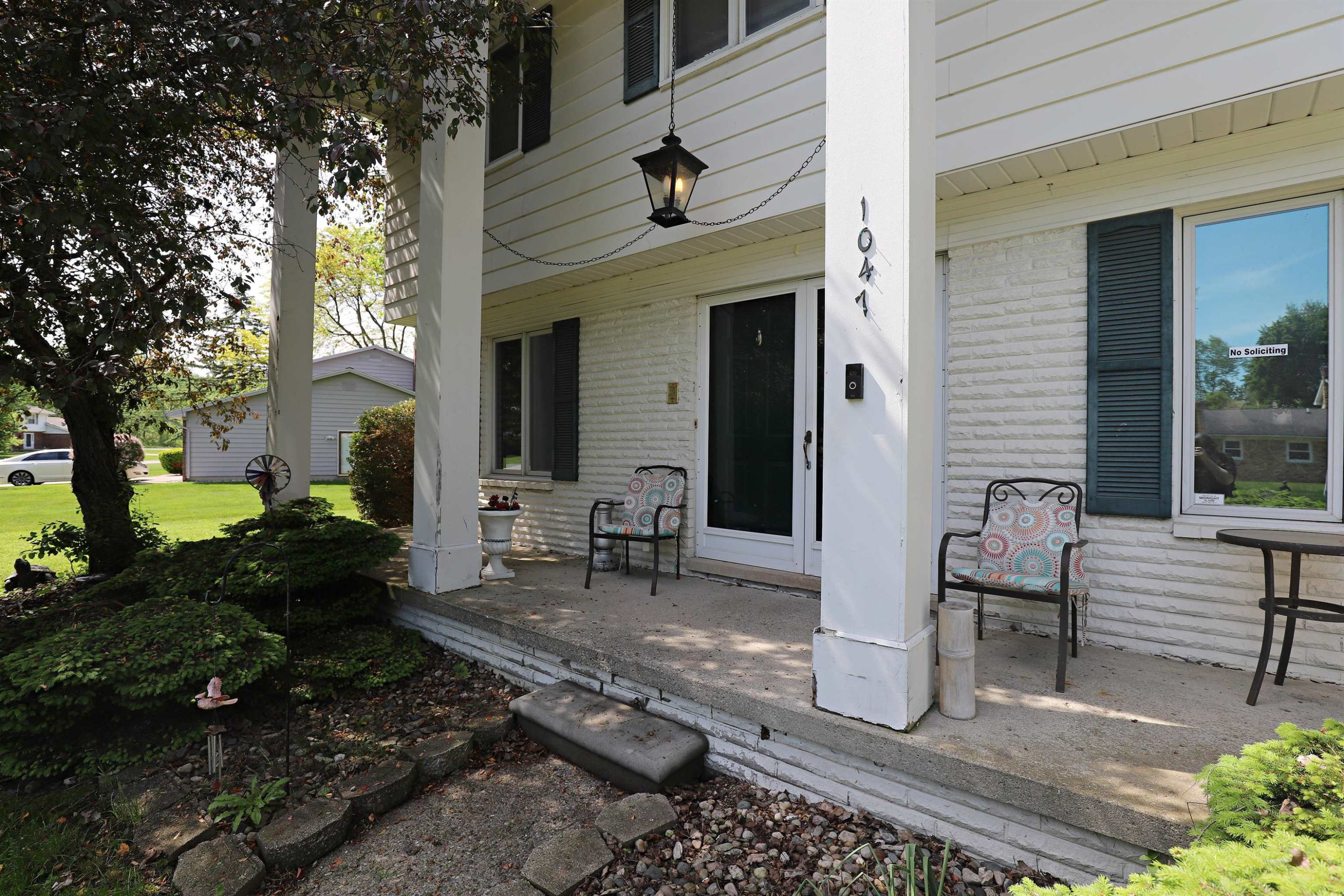 1047 Western Hills Drive, Flint, MI 48532 — Photo 4