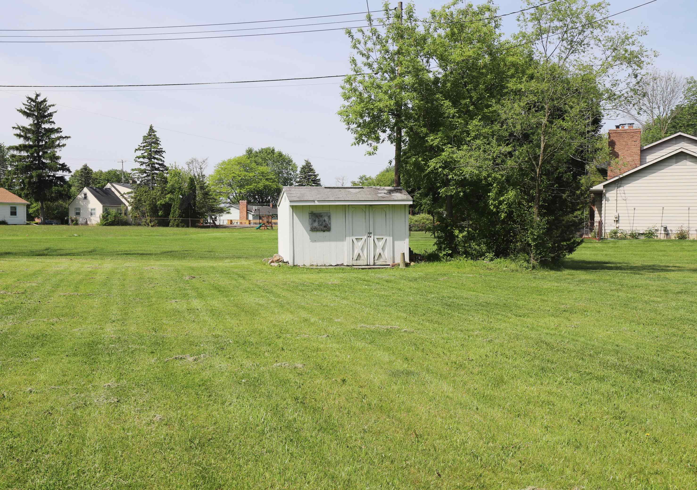 1047 Western Hills Drive, Flint, MI 48532 — Photo 19