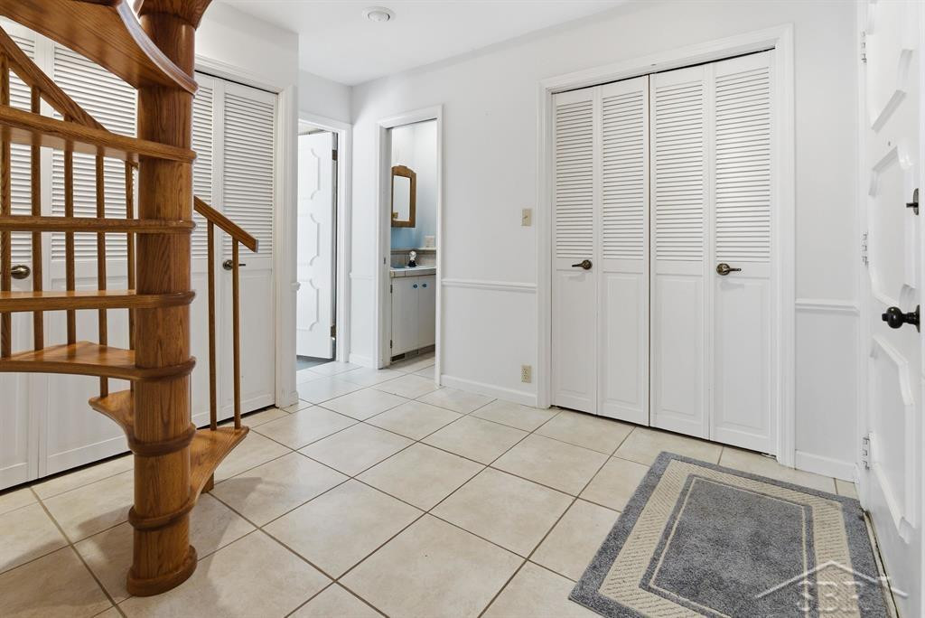 2109 Dilloway Drive, Midland, MI 48640 — Photo 15