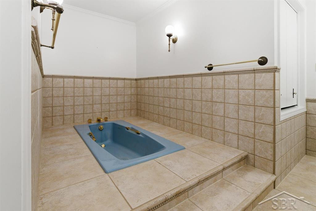 2109 Dilloway Drive, Midland, MI 48640 — Photo 42
