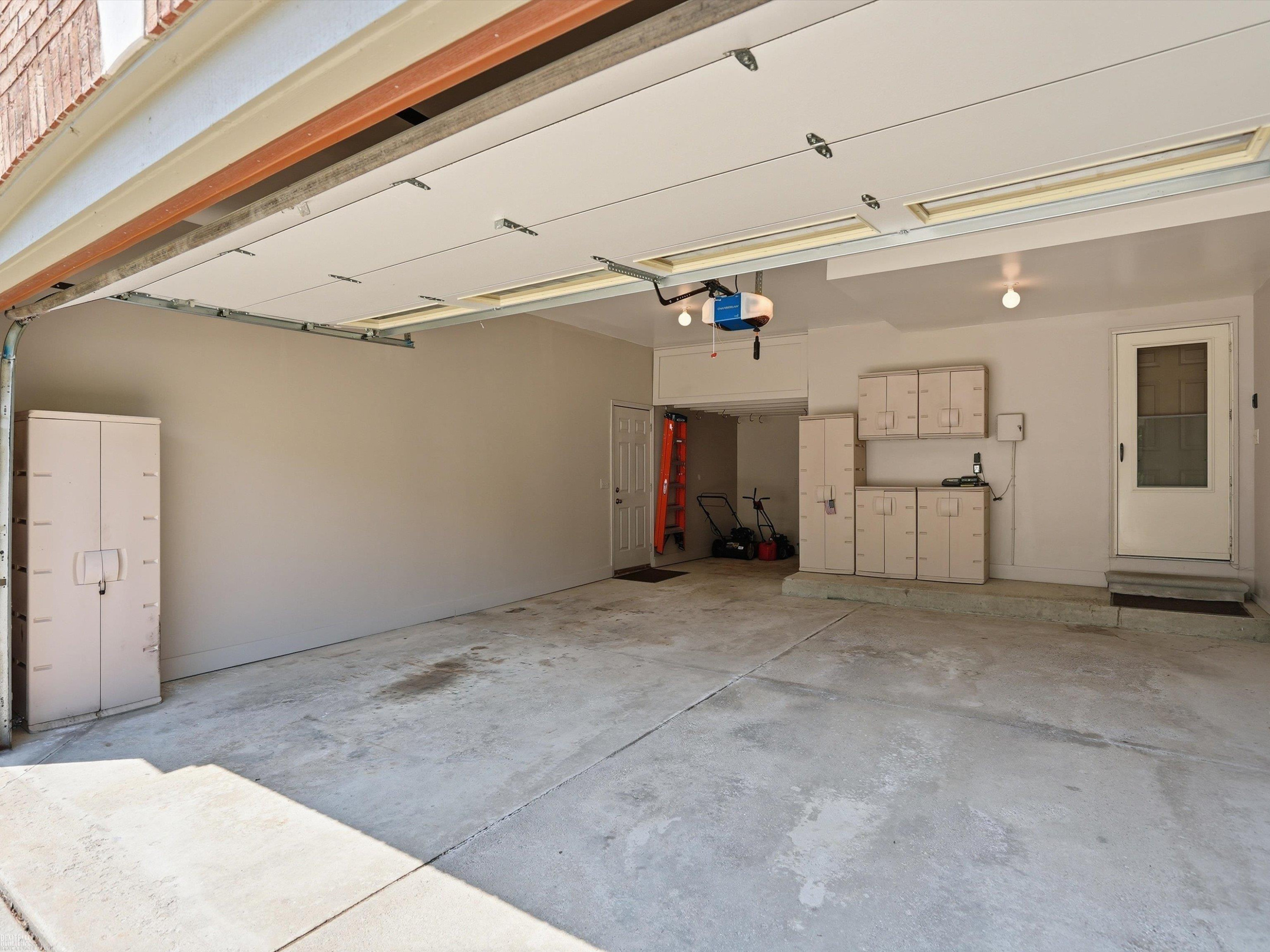 42199 Kyle Drive, Clinton Twp, MI 48038 — Photo 56
