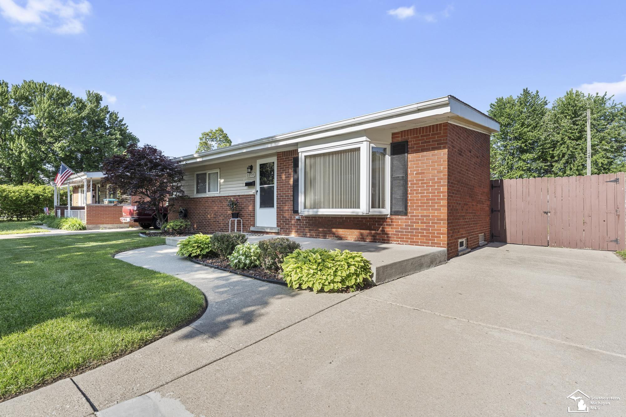 8214 Gulley Street, Taylor, MI 48180 — Photo 2