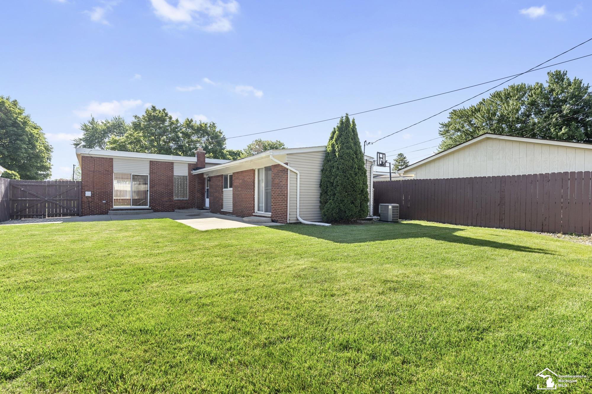 8214 Gulley Street, Taylor, MI 48180 — Photo 25