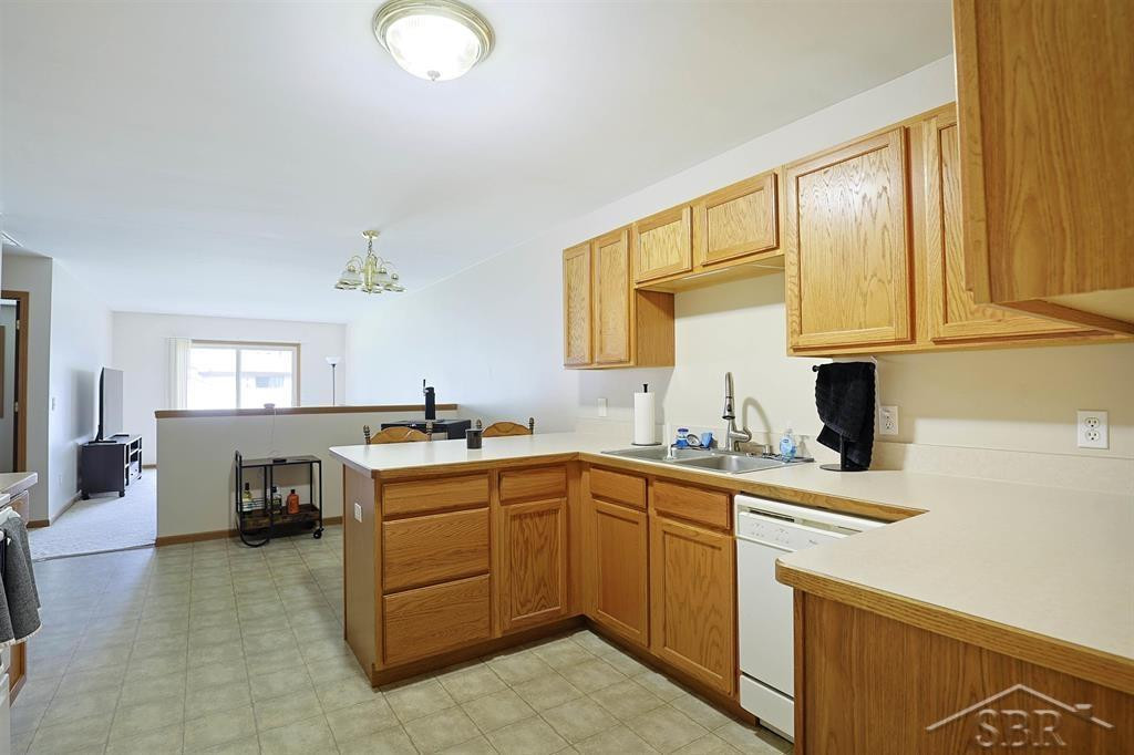 6192/6194 Whitcomb Drive, Saginaw, MI 48603 — Photo 5