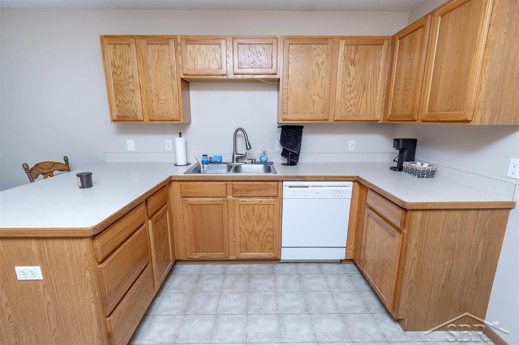 6192/6194 Whitcomb Drive, Saginaw, MI 48603 — Photo 6