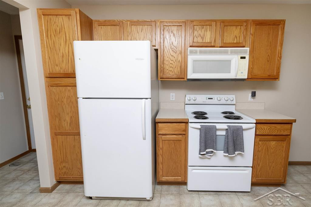 6192/6194 Whitcomb Drive, Saginaw, MI 48603 — Photo 7