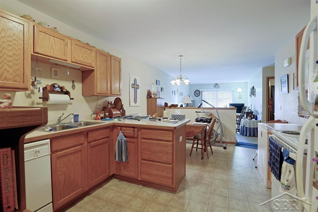 6192/6194 Whitcomb Drive, Saginaw, MI 48603 — Photo 17