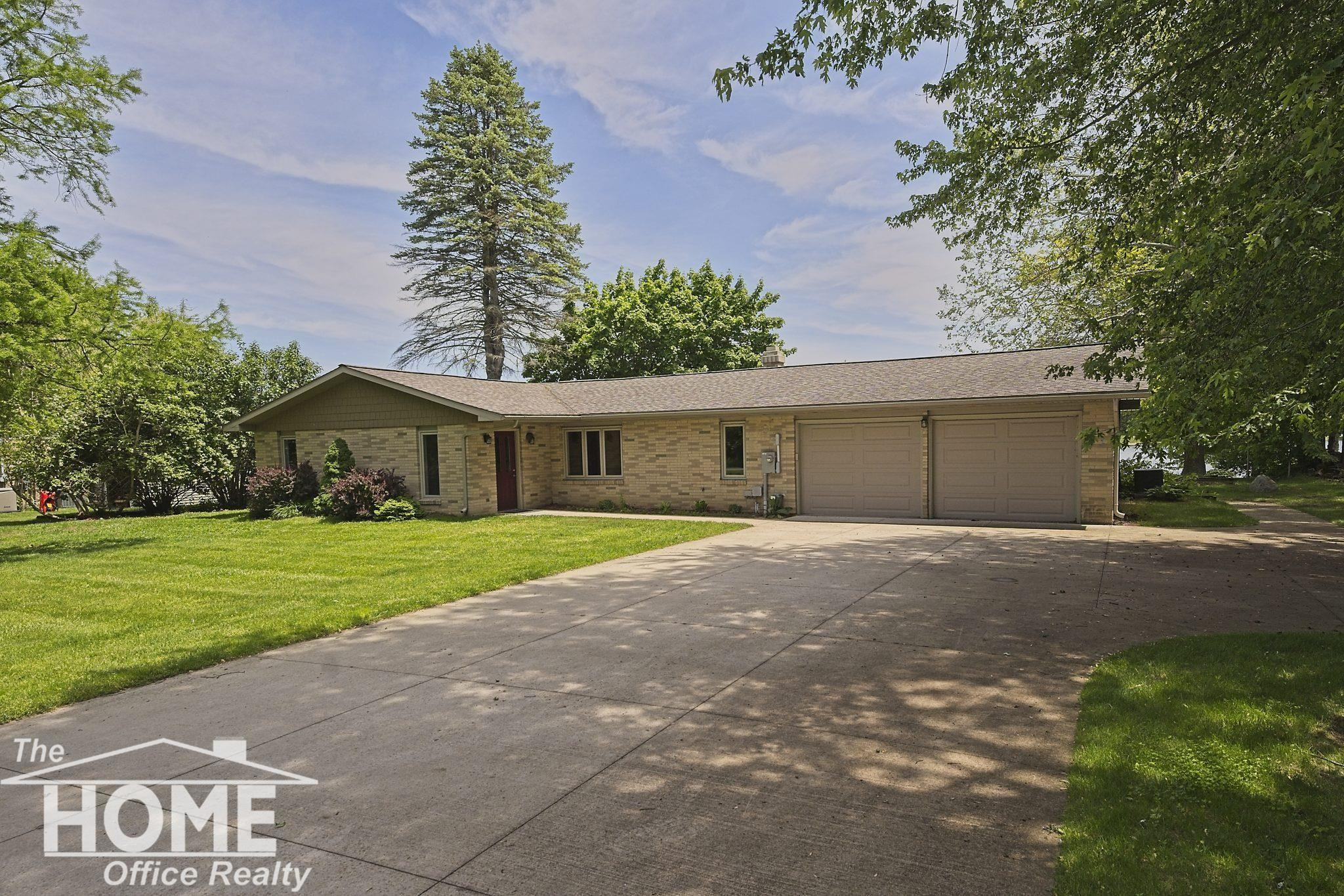 4879 Mohican Trail, Owosso, MI 48867 — Photo 44