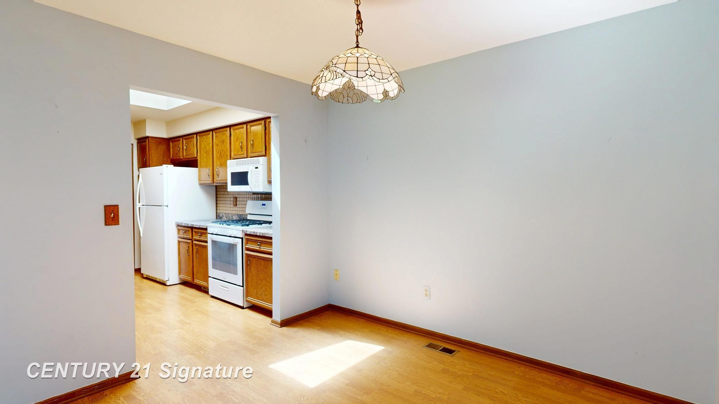 49327 Winchester Court, Shelby Twp, MI 48315 — Photo 11