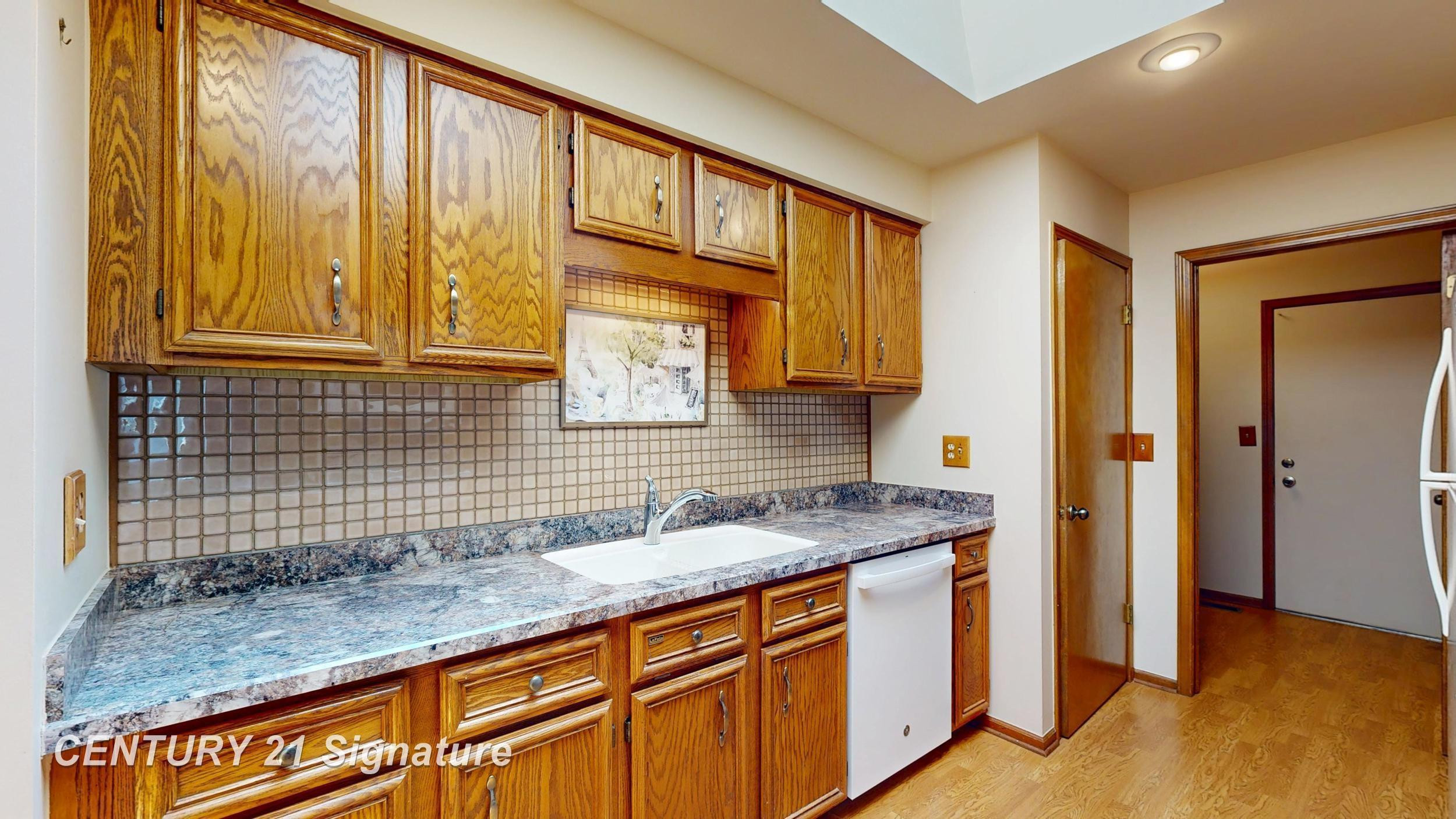 49327 Winchester Court, Shelby Twp, MI 48315 — Photo 15
