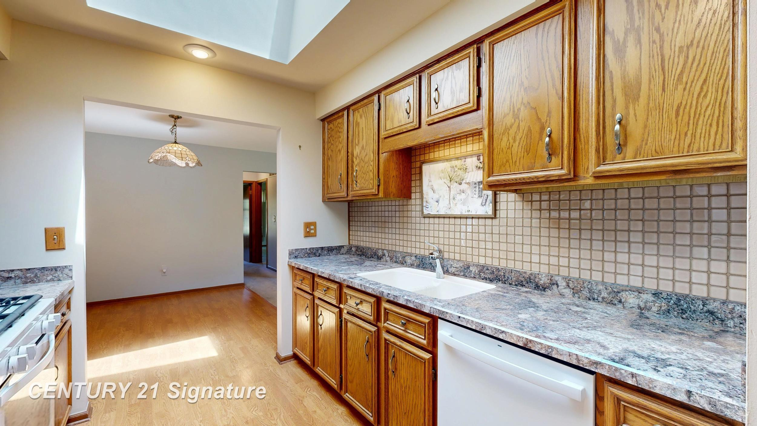 49327 Winchester Court, Shelby Twp, MI 48315 — Photo 16