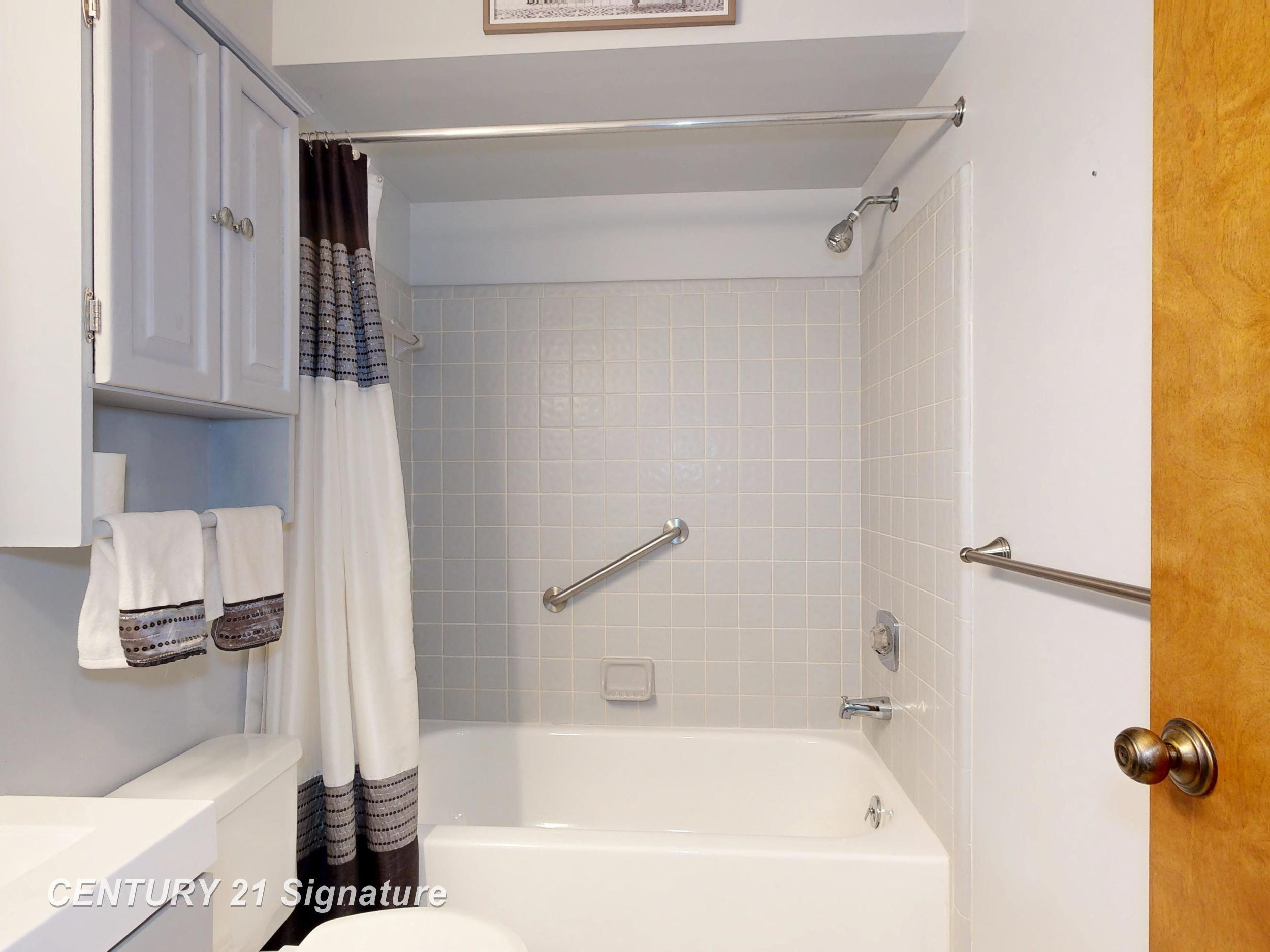 49327 Winchester Court, Shelby Twp, MI 48315 — Photo 25
