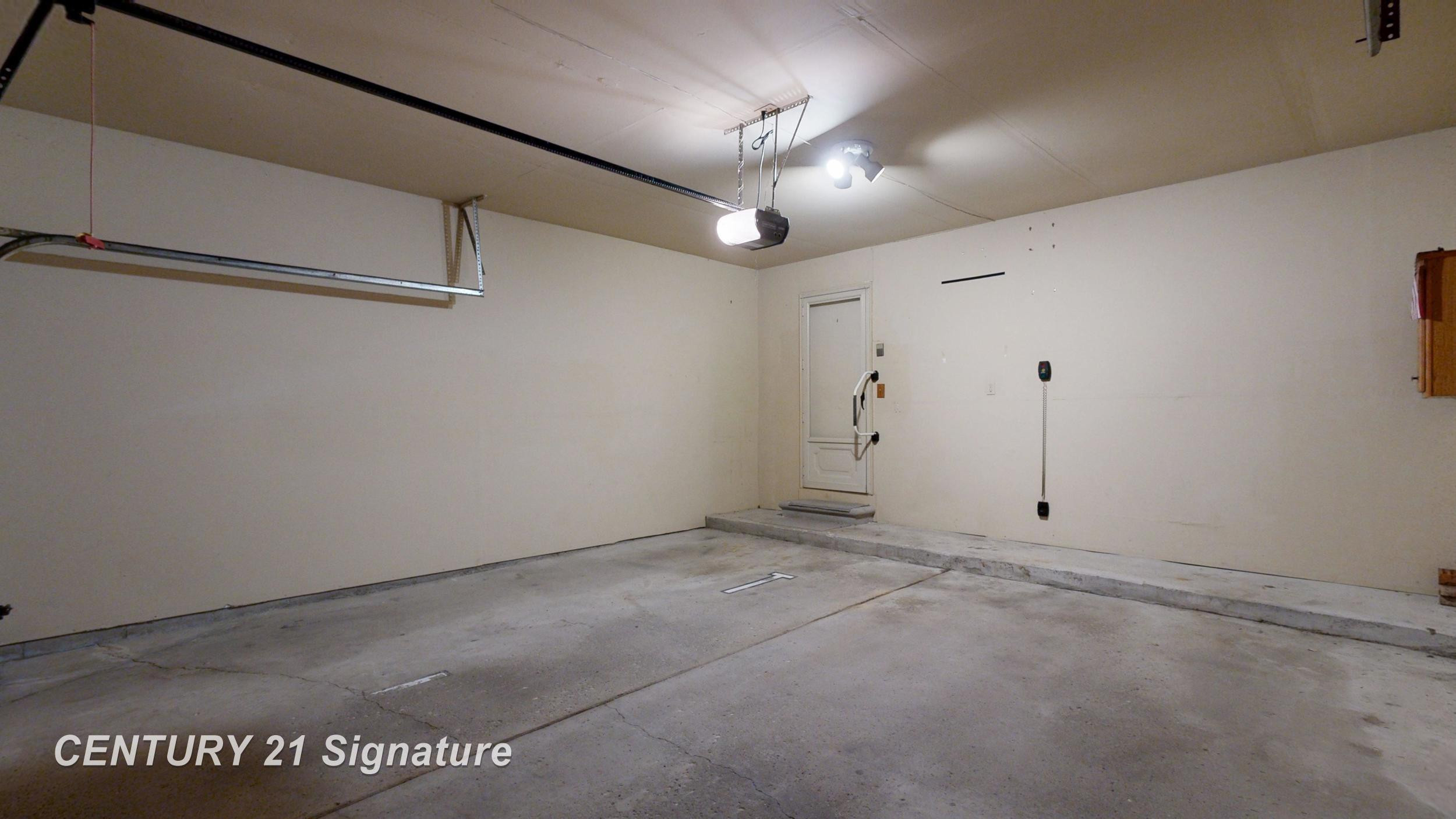 49327 Winchester Court, Shelby Twp, MI 48315 — Photo 32