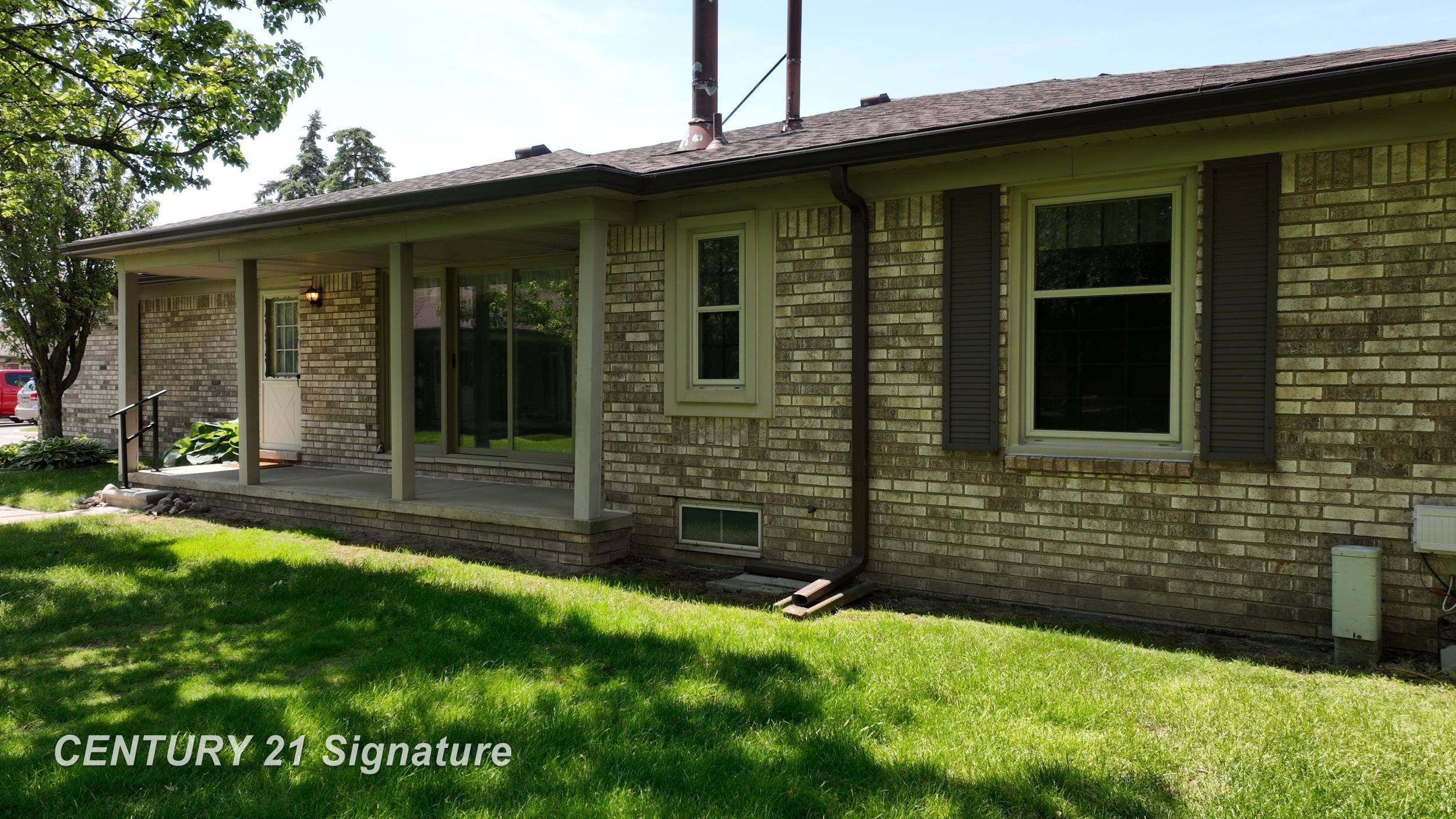 49327 Winchester Court, Shelby Twp, MI 48315 — Photo 33