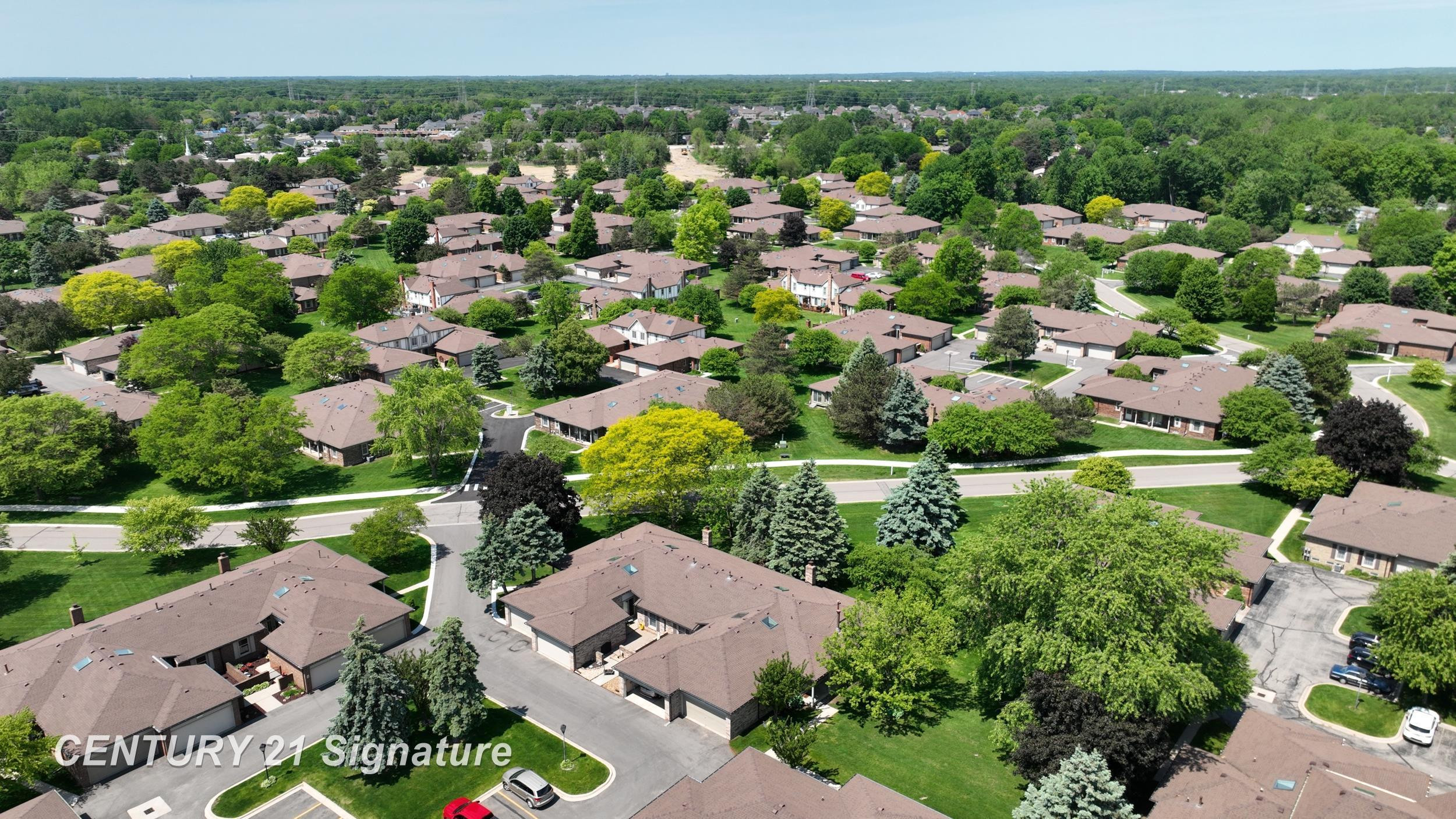 49327 Winchester Court, Shelby Twp, MI 48315 — Photo 38