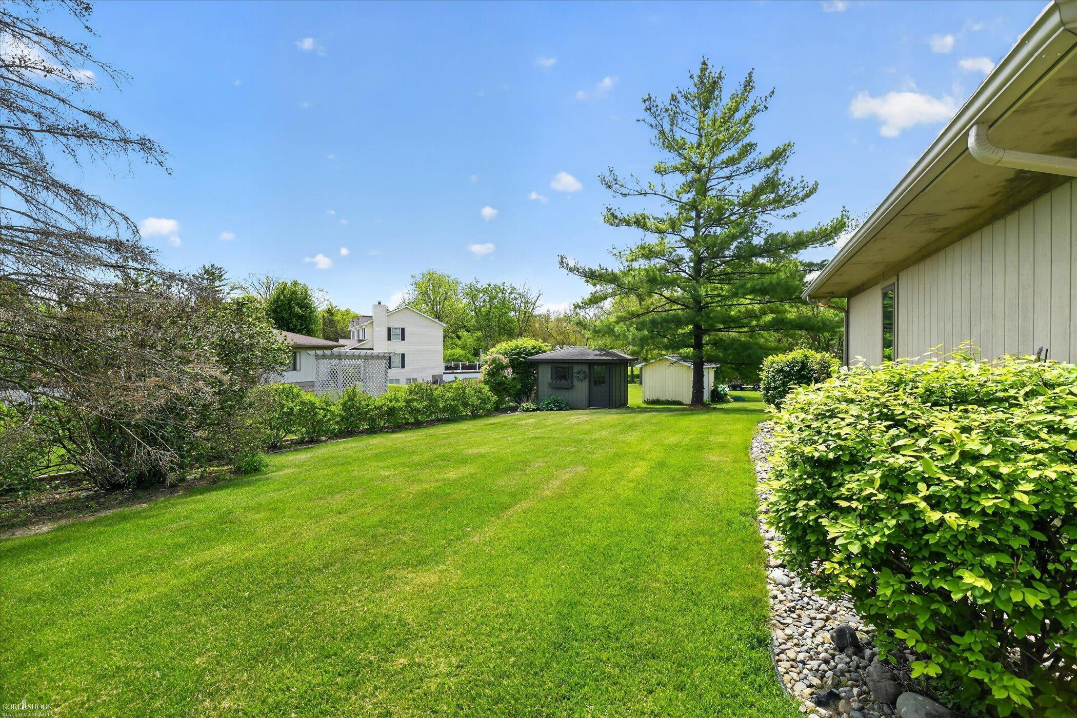 1012 Wood Court, Owosso, MI 48867 — Photo 32